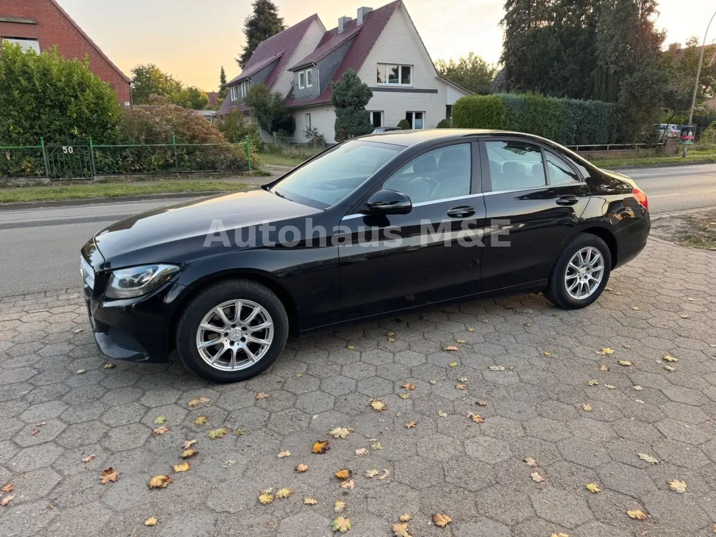 Mercedes-Benz C 200 d Lim. Schalter*Leder+Navi*Euro6 Schwarz - 1