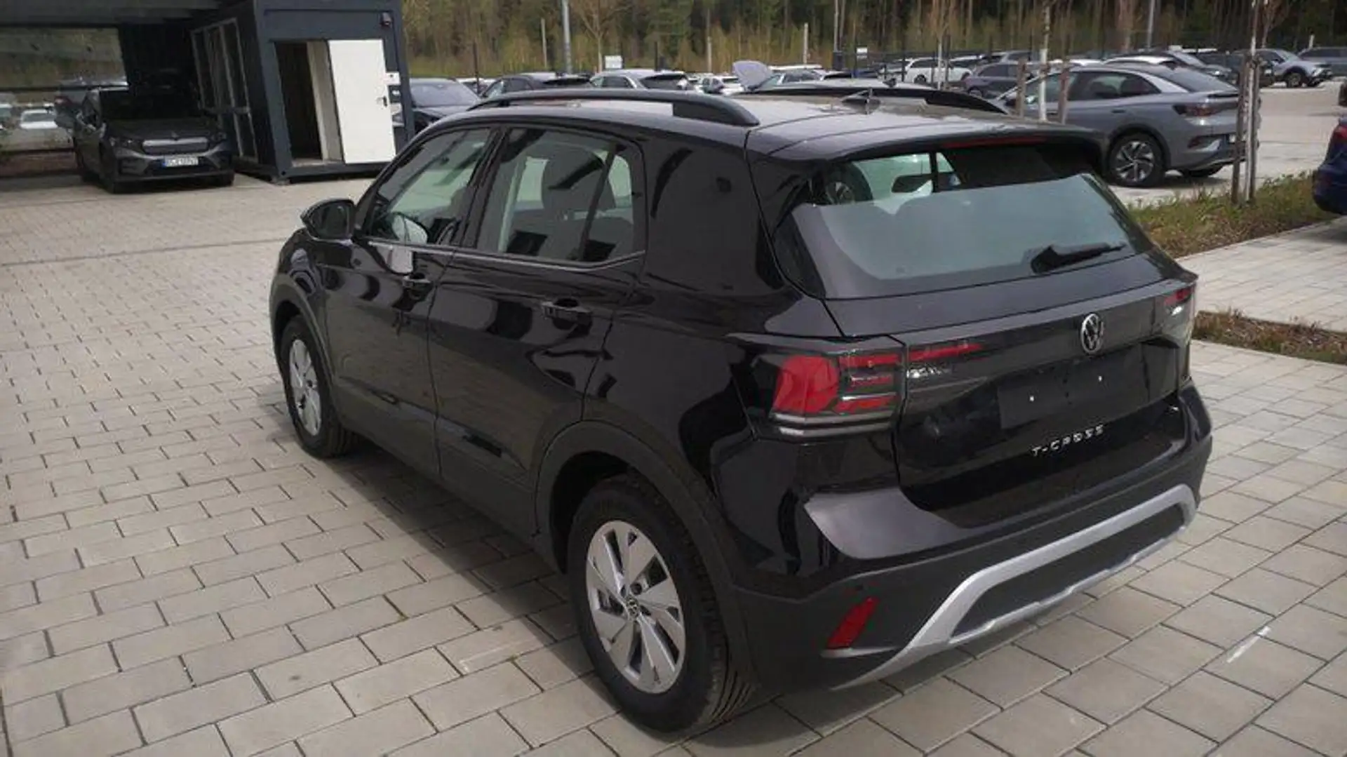 Volkswagen T-Cross Start 1.0 TSI 6-Gang 85 kW (116 PS), Schaltgetr... Schwarz - 2