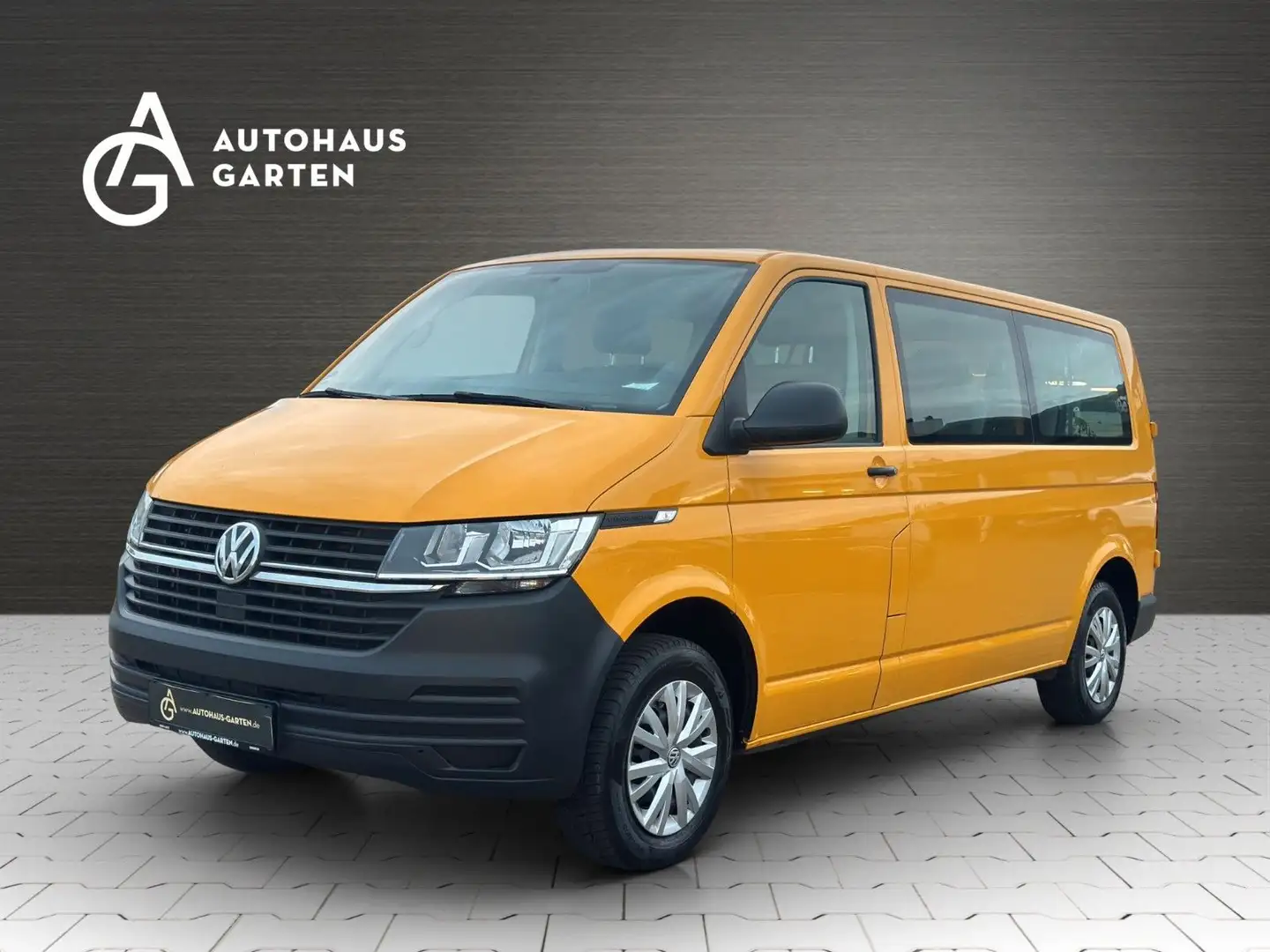 Volkswagen T6 Transporter T6.1 2.0 TDI lang 8-Sitzer AHK Klima 1.Hand Gelb - 1