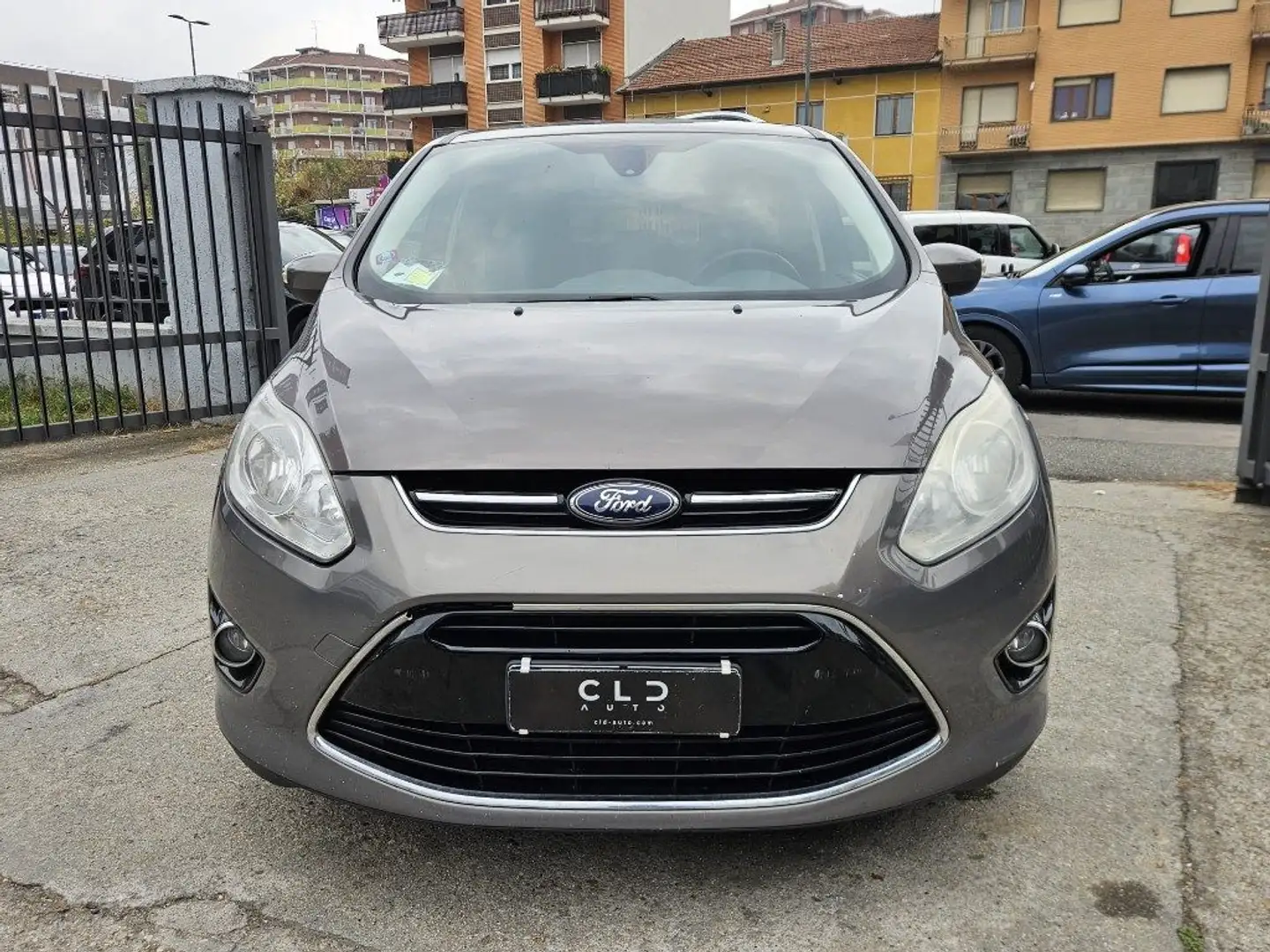 Ford C-Max 1.6 120CV GPL Grau - 2