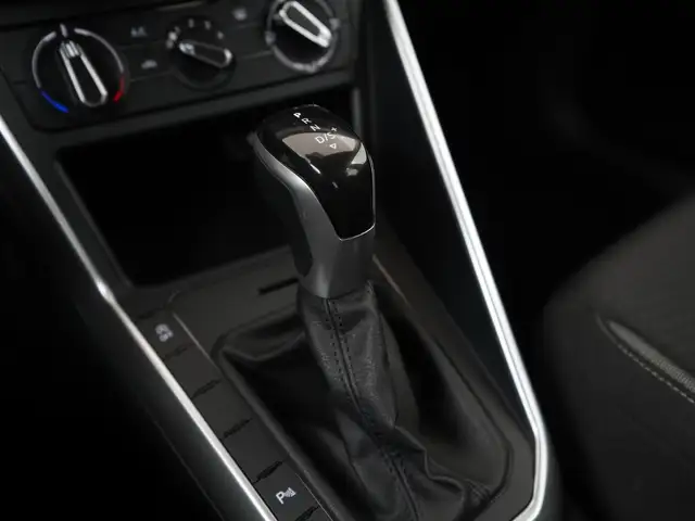 Volkswagen Polo view 10