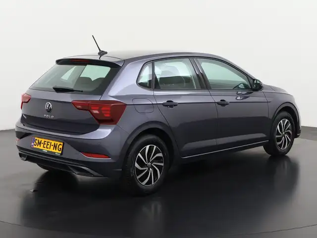 Volkswagen Polo view 4
