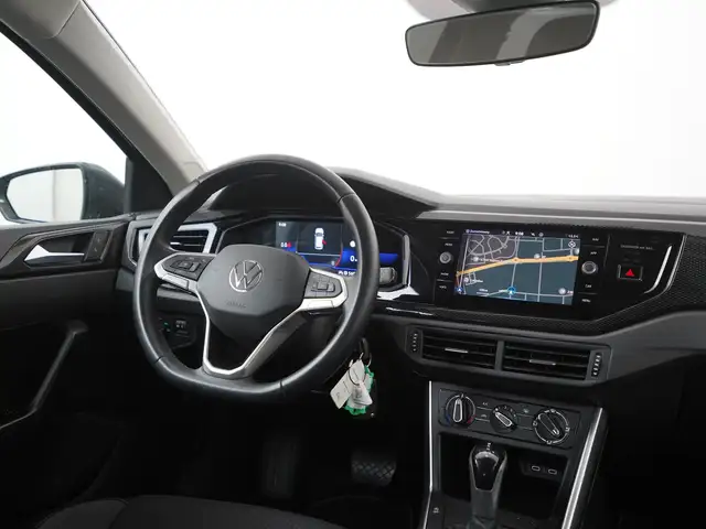 Volkswagen Polo view 5