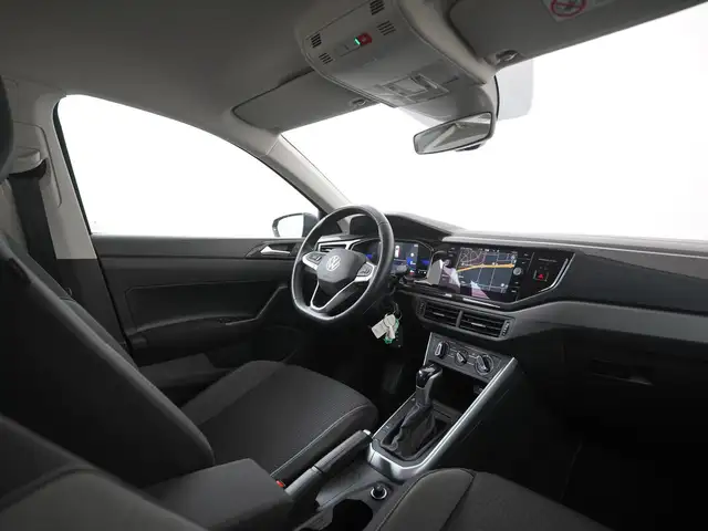 Volkswagen Polo view 2