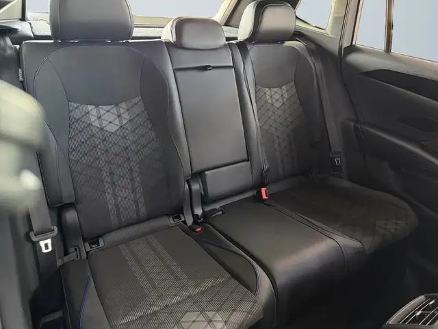 Volkswagen Tiguan view 11