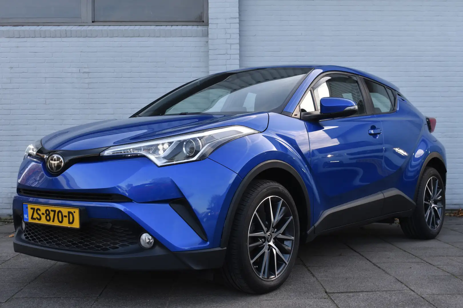 Toyota C-HR 1.2 Active benzine handgeschakeld 116pk Blauw - 1