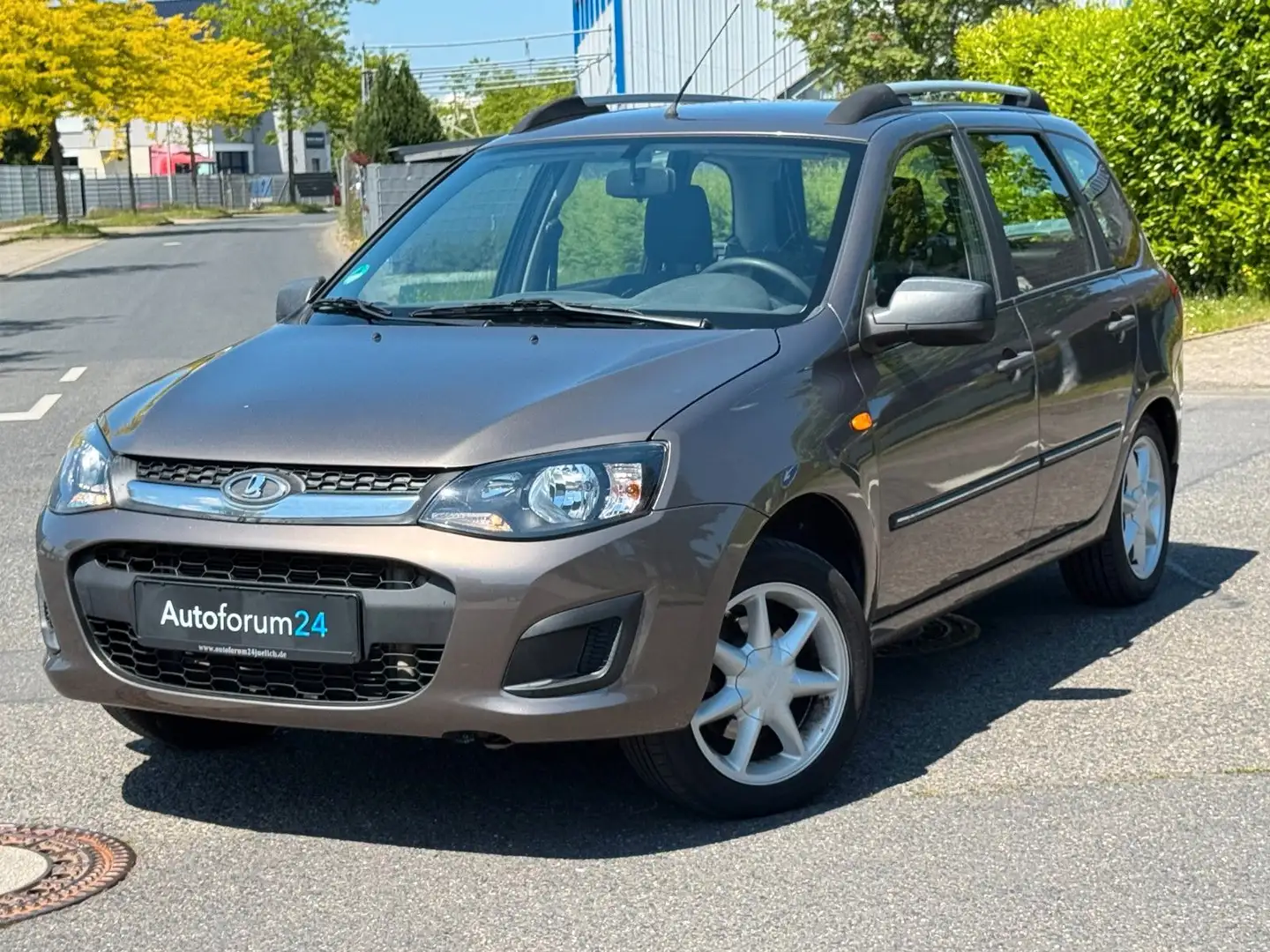 Lada Kalina 2 Kombi Norma *AHK*Gas*SHZ* Braun - 1