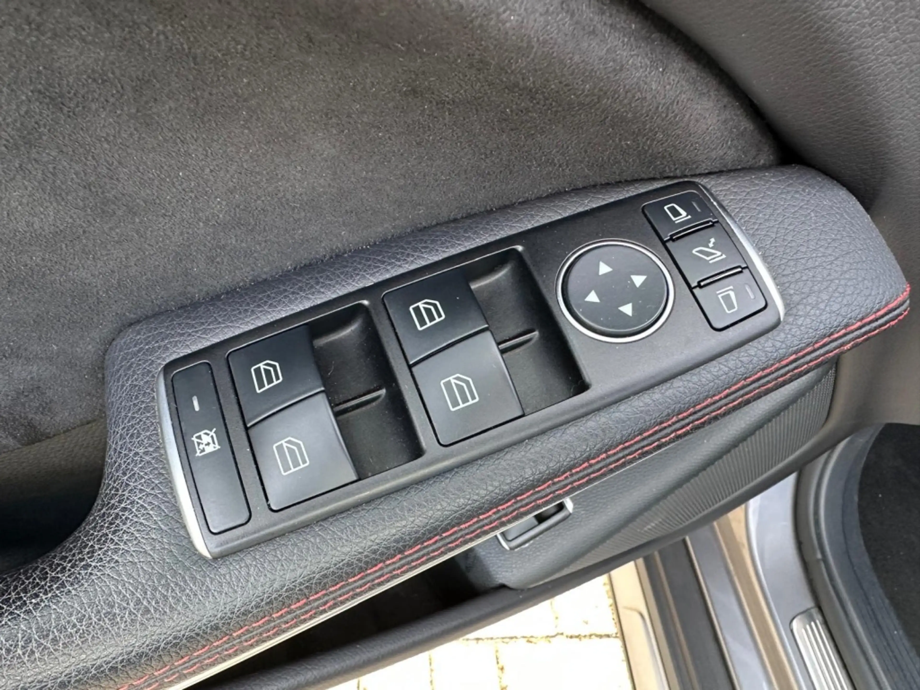 Mercedes-Benz GLA 180 Aut. AMG-Styling I Camera I Spiegel-Pakket I Xenon — photo 13