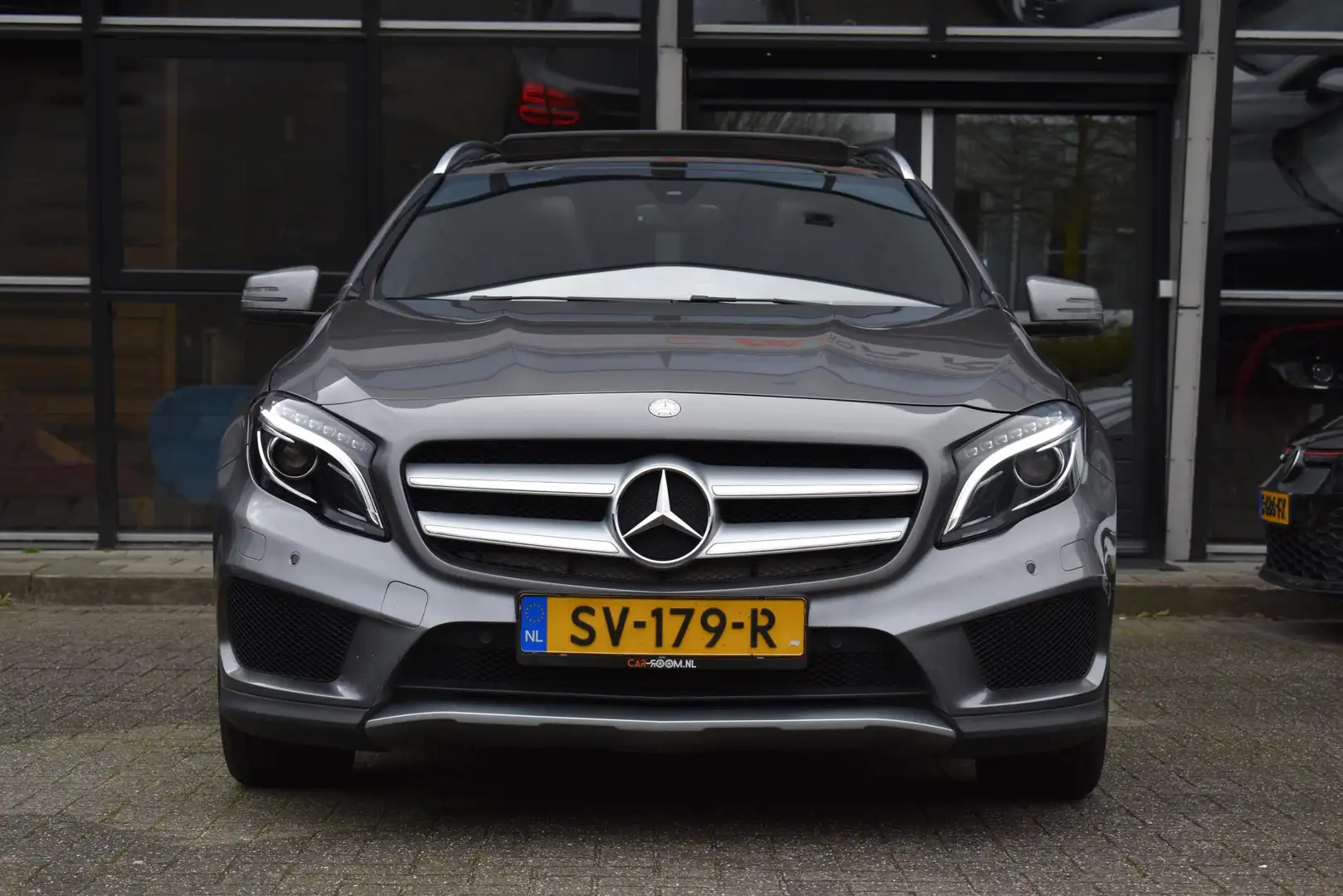 Mercedes-Benz GLA 220 d Prestige Amg Aut Pano Camera Grijs - 2