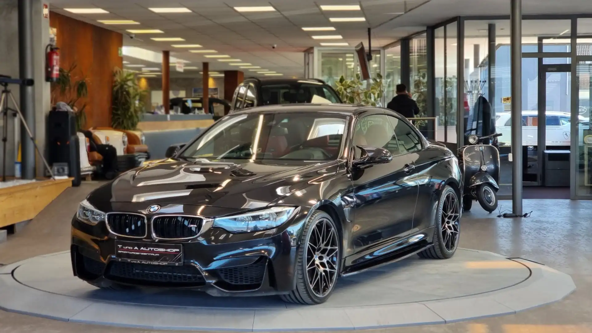 BMW M4 Competition Cabrio M-DKG *Head-up*20Zoll*Ohne OPF* Schwarz - 1