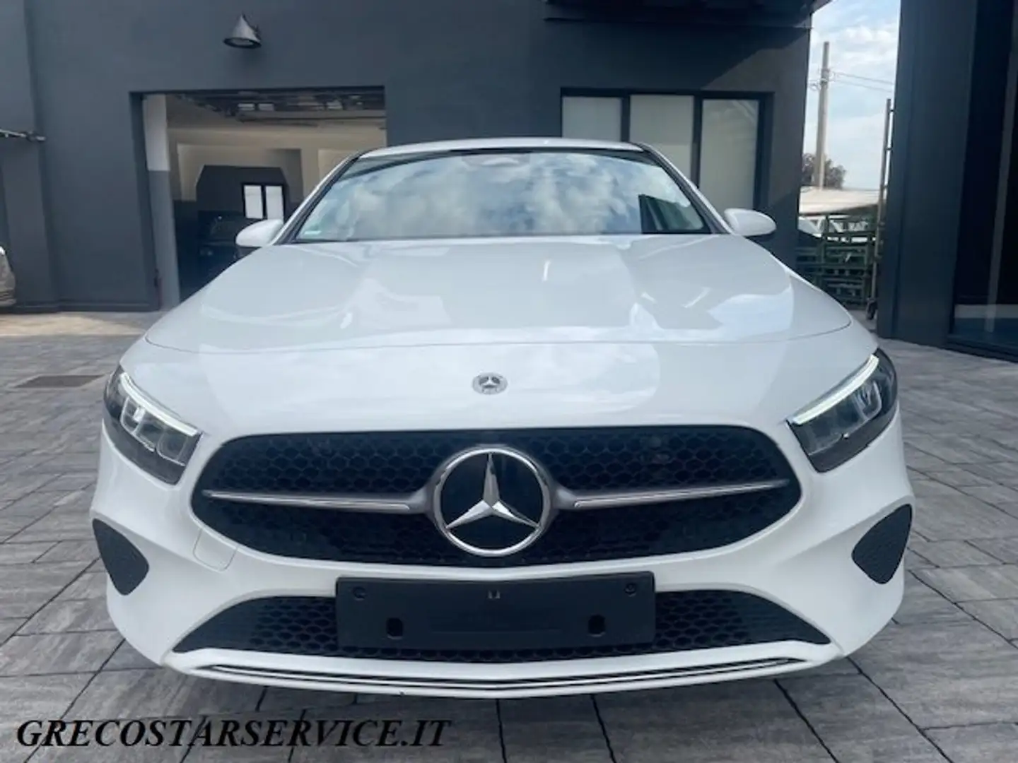 Mercedes-Benz A 180 Progressive Advanced Automatic SEDAN Mild-hybrid Bianco - 2