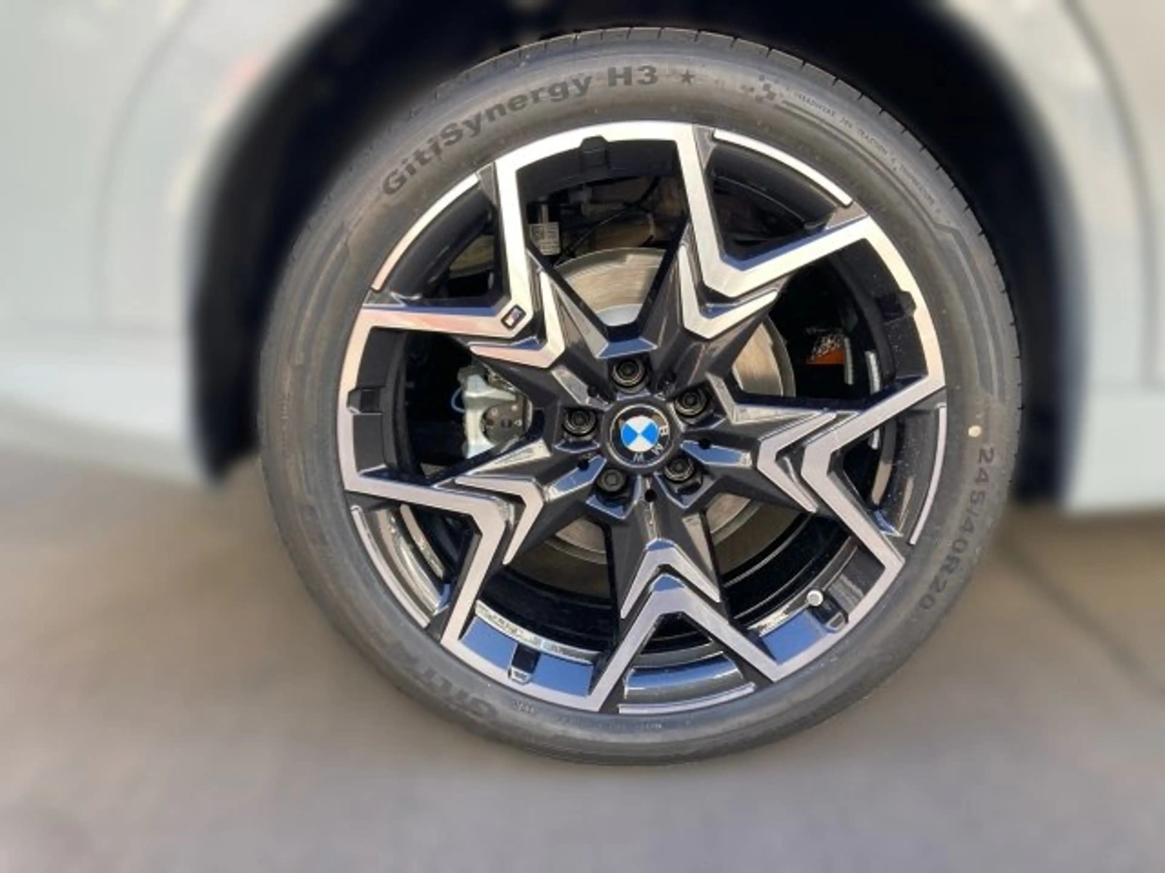 BMW iX2 eDrive20 U10 HB0 — photo 7