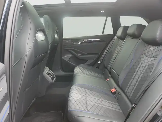Volkswagen Passat Variant Sport TDI 4MOTION DSG Ansicht 28