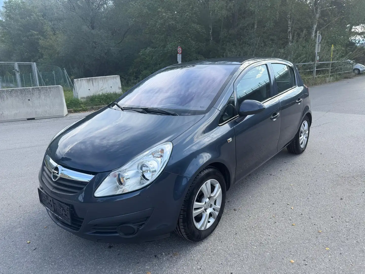 Opel Corsa Corsa 1,4 Grau - 1
