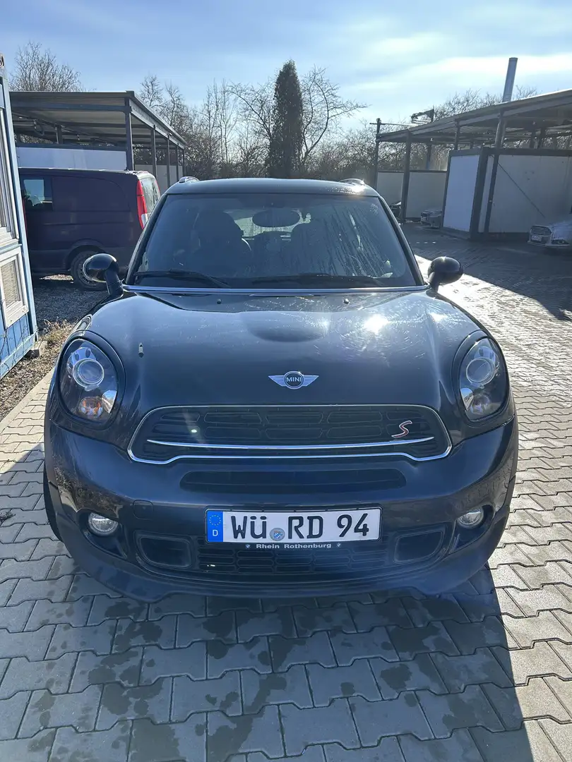 MINI Countryman S All4 Schwarz - 2