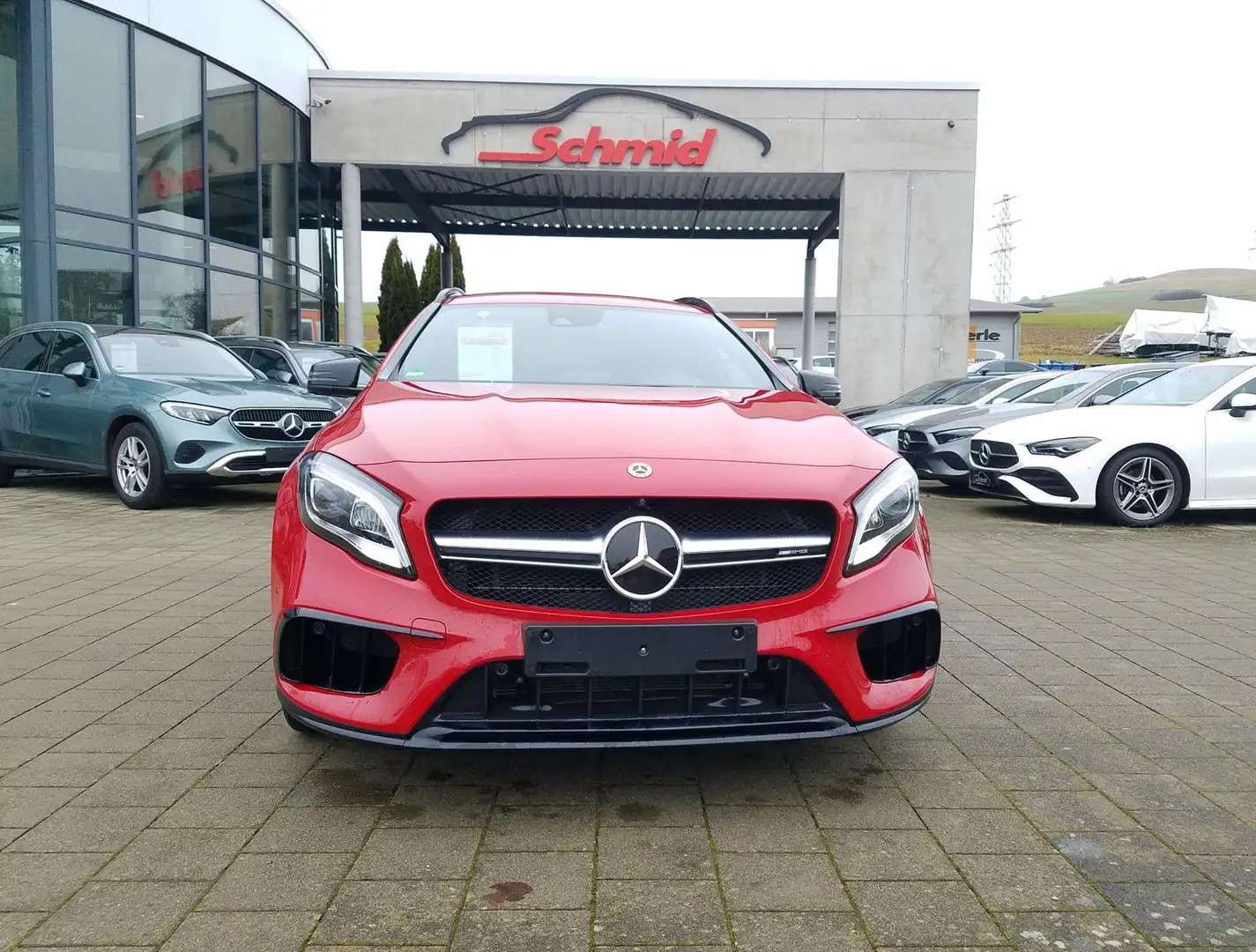 Mercedes-Benz GLA 45 AMG , 4Matic, Navi, Night-Paket, Kamera, Memory, Di... Rot - 2