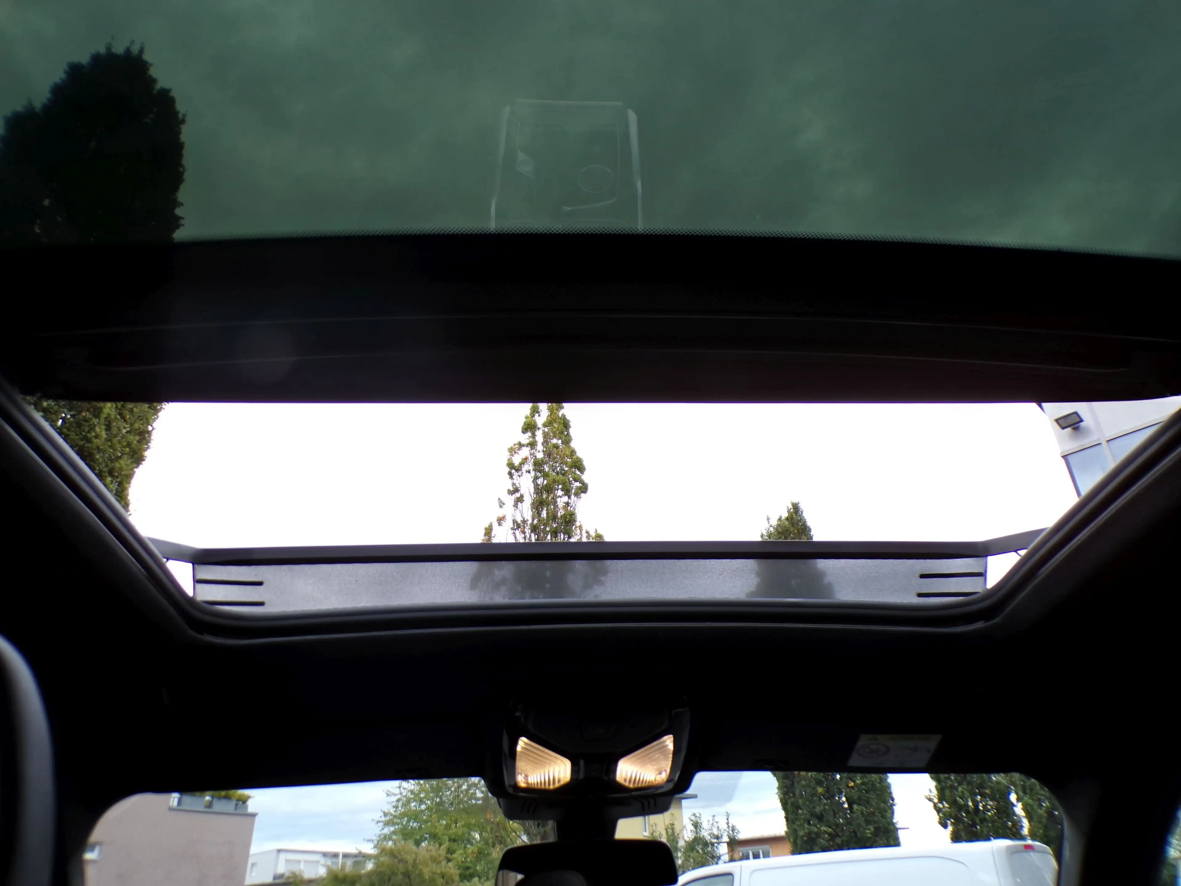 BMW X6 xDrive40d M Sport Laser HuD DAPro 360° Pano — photo 12