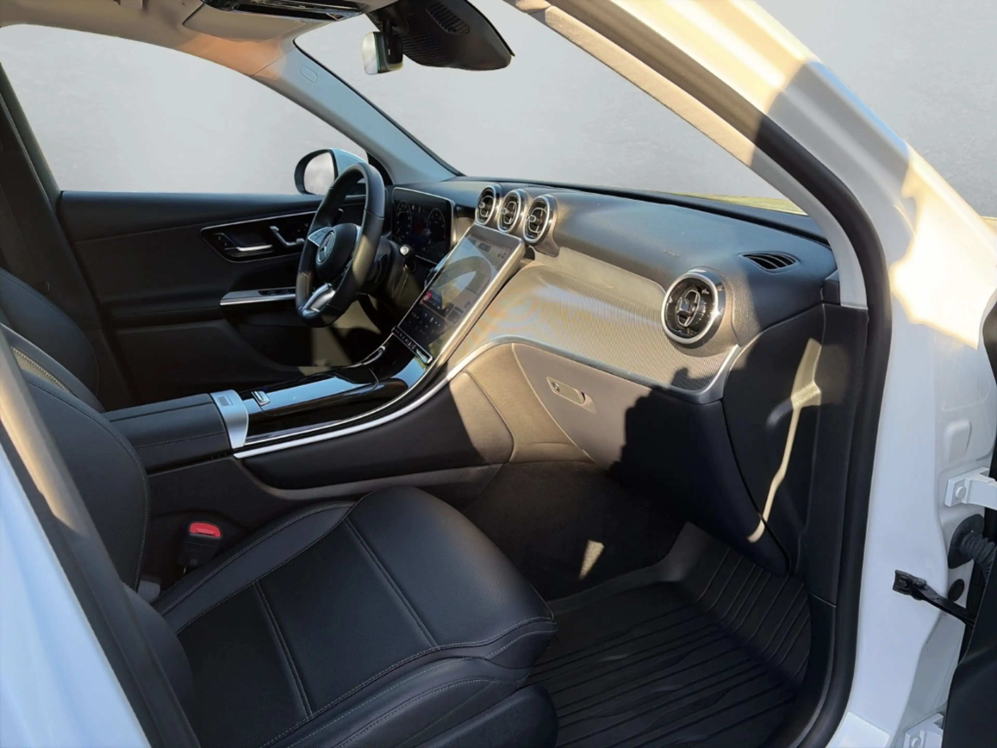Mercedes-Benz GLC 200 4Matic Ambientebeleuchtung Navi Rückfahrkamera Mem — photo 14