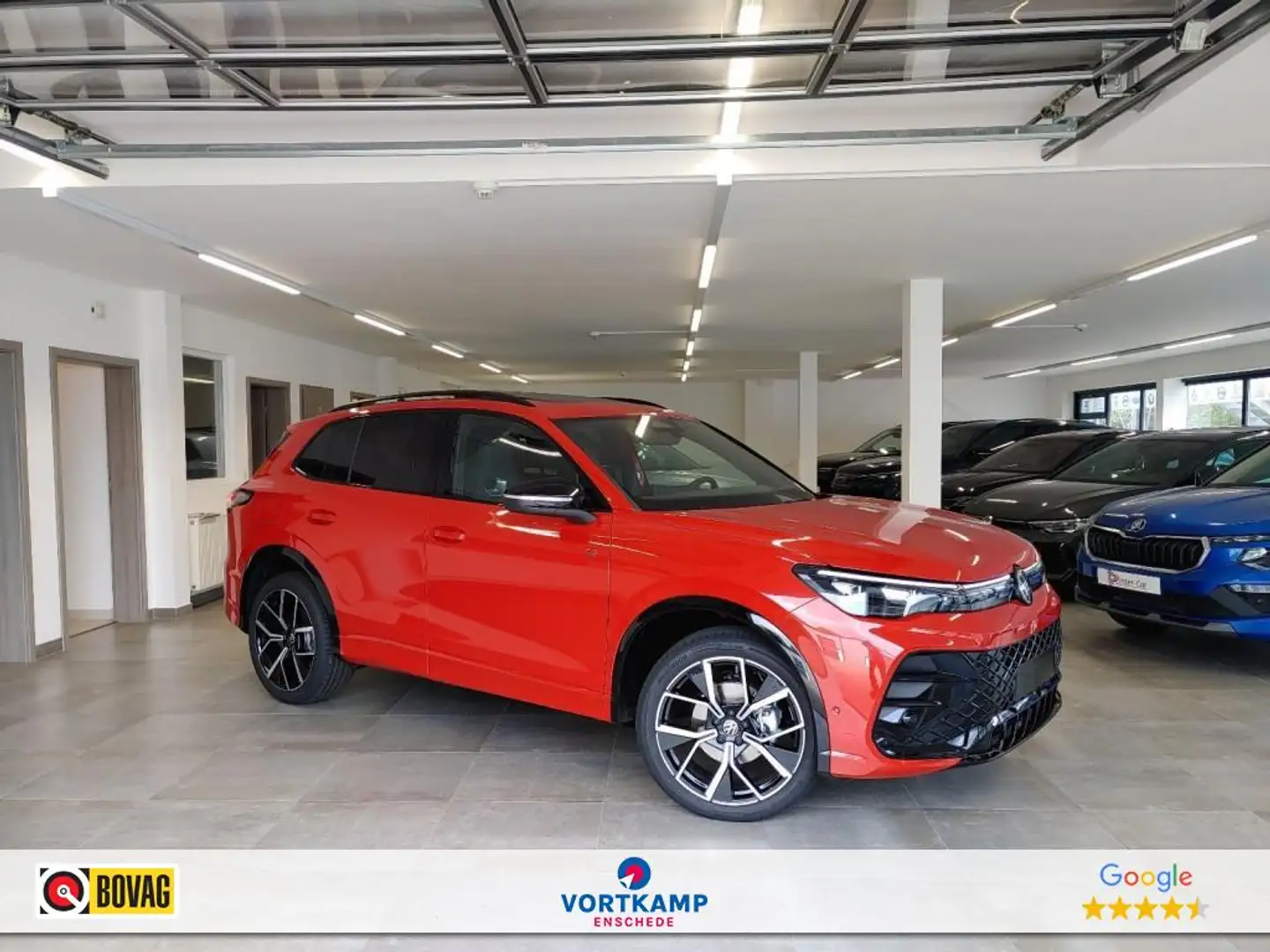 Volkswagen Tiguan 1.5 eTSI DSG R-LINE PANO-DAK/TREKHAAK/CAMERA/NAVI/ Rood - 1