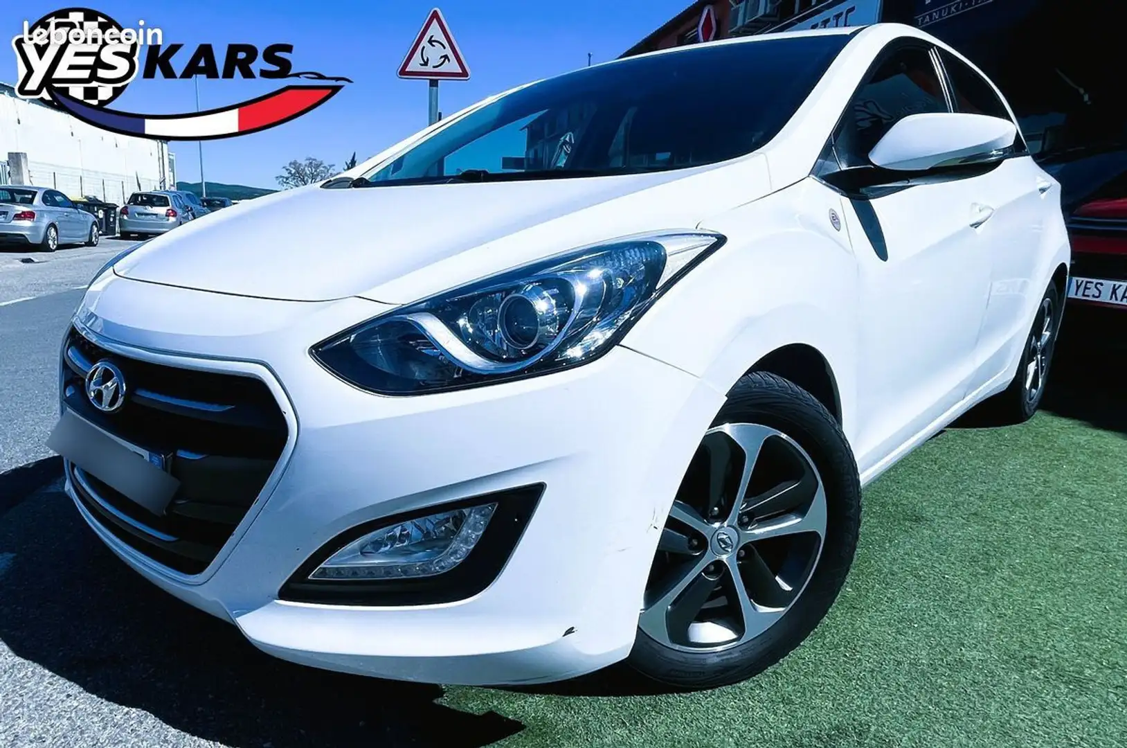 Hyundai i30 II 1.6 CRDi 110ch Blue Drive EA Sports 5p Blanc - 1