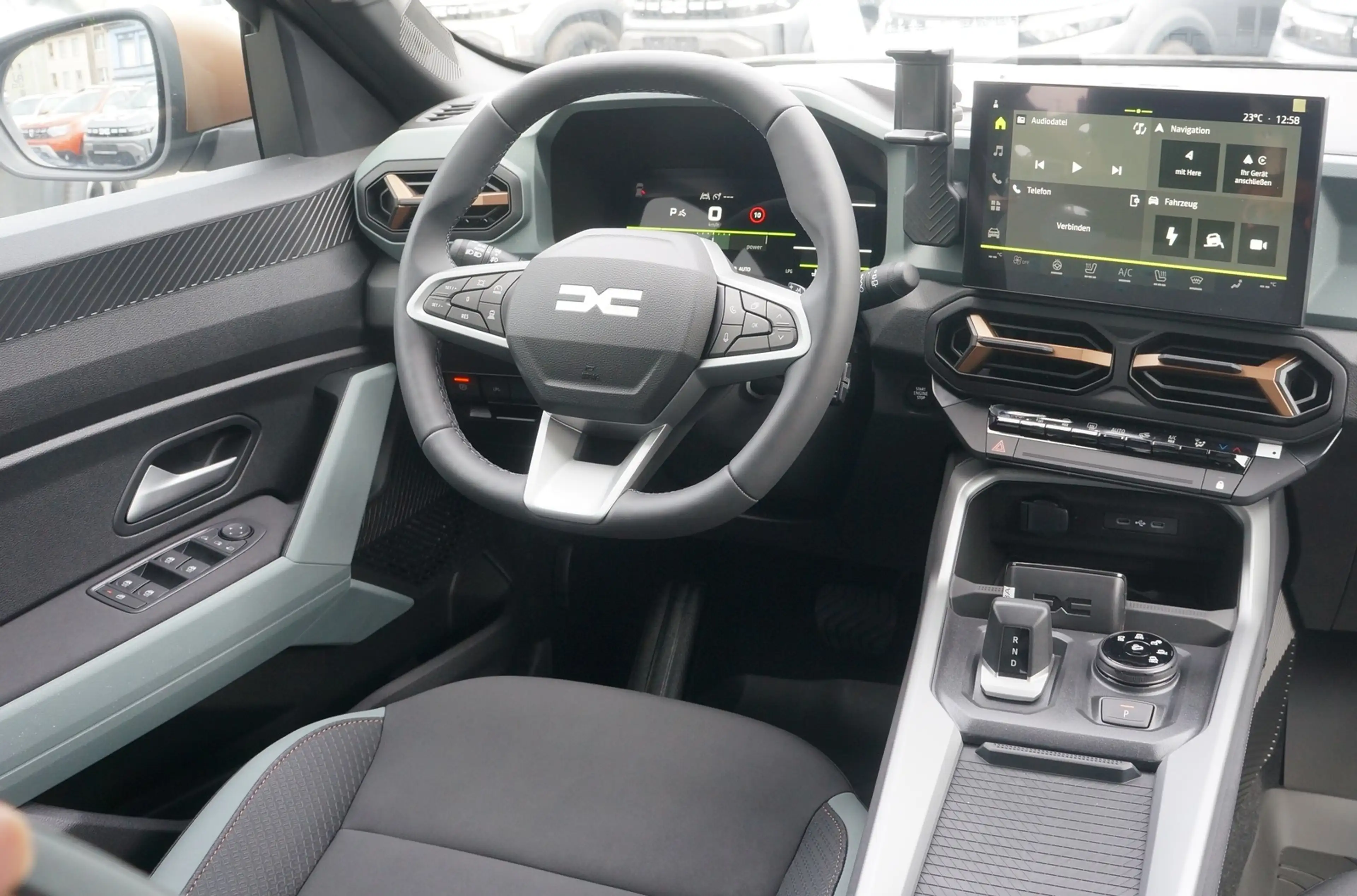 Dacia Bigster Extreme+ G150 4x4 Automatik Winter+ — photo 3