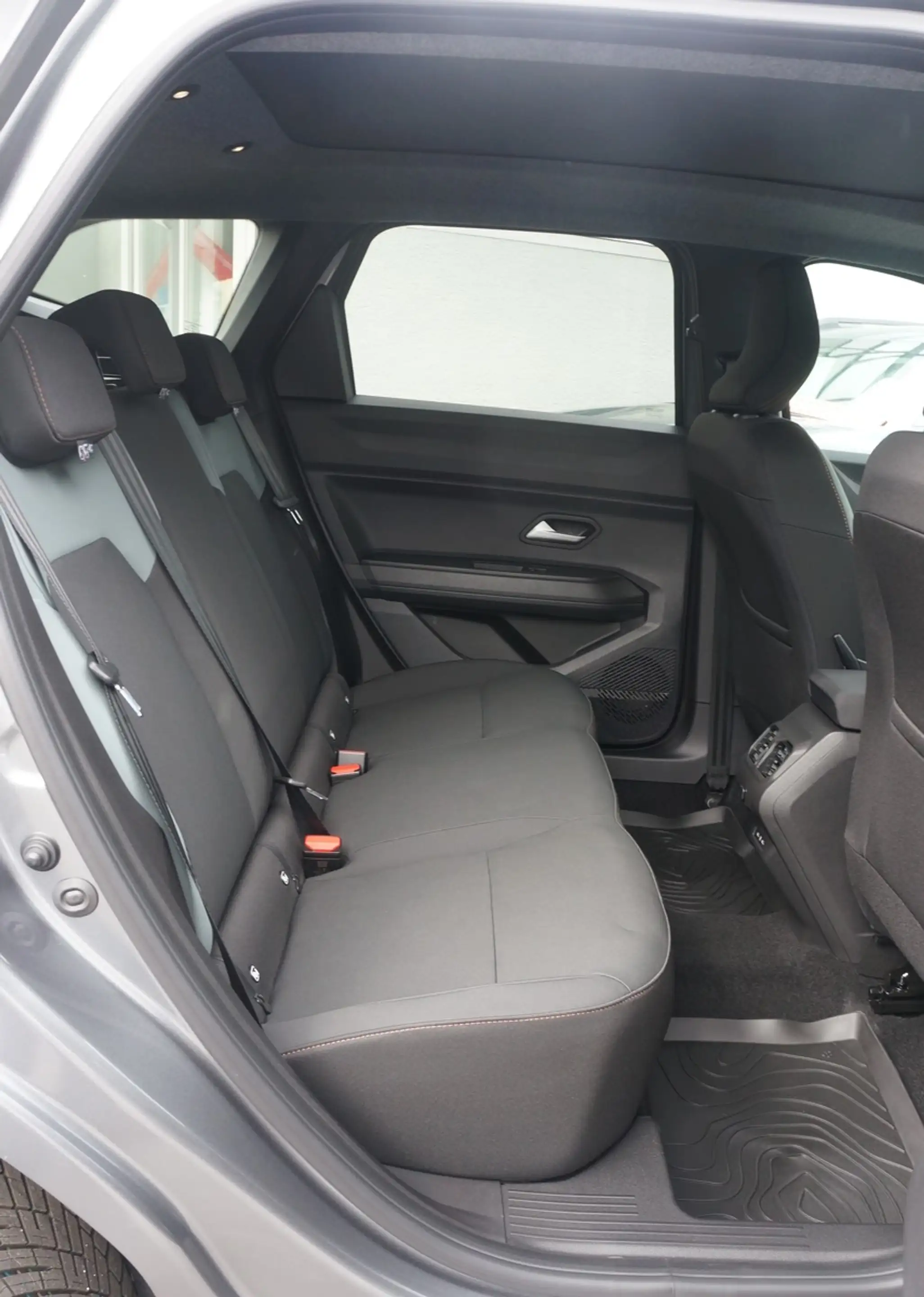 Dacia Bigster Extreme+ G150 4x4 Automatik Winter+ — photo 13