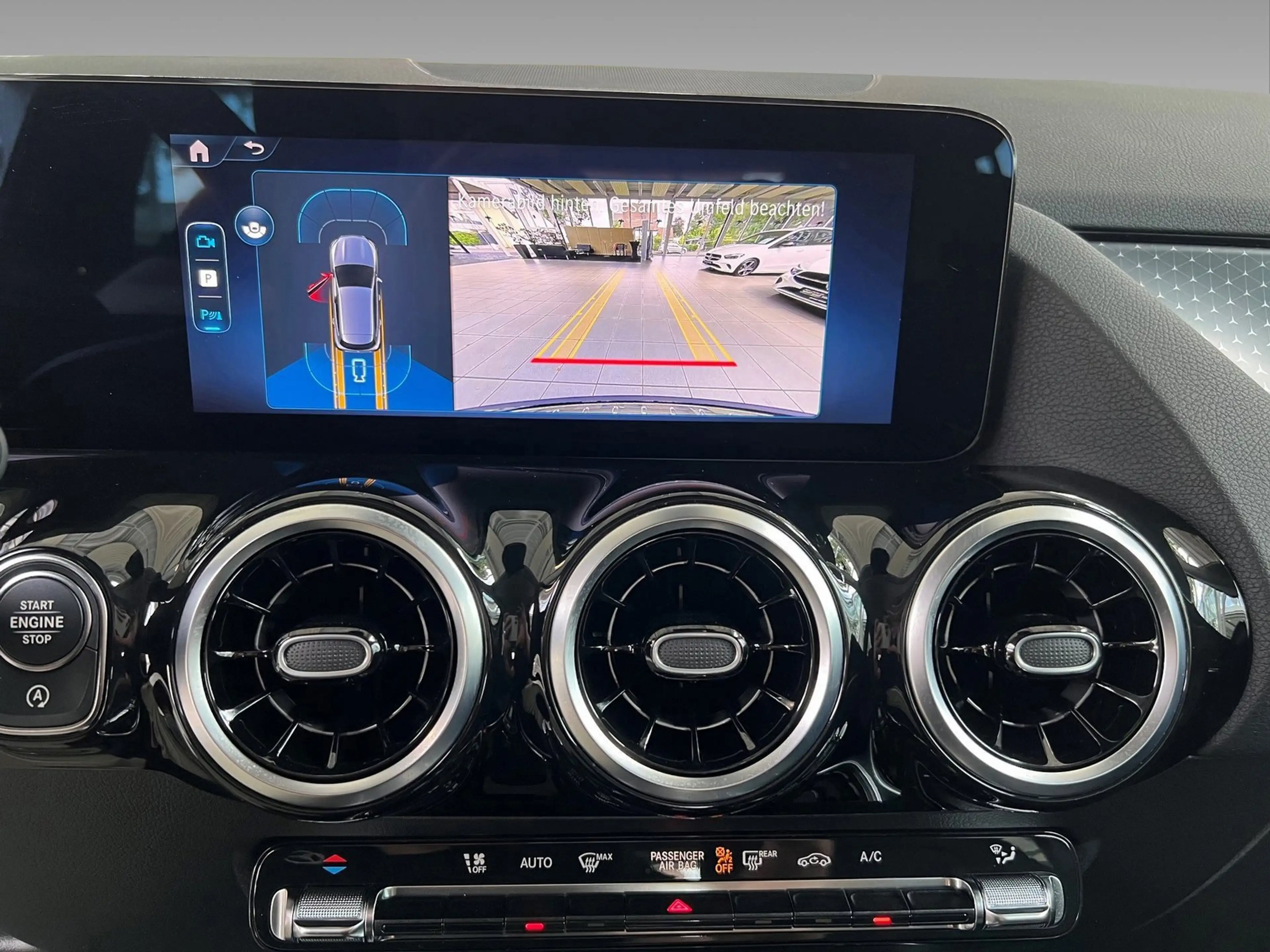 Mercedes-Benz GLA 200 Progressive Line Advanced — photo 13