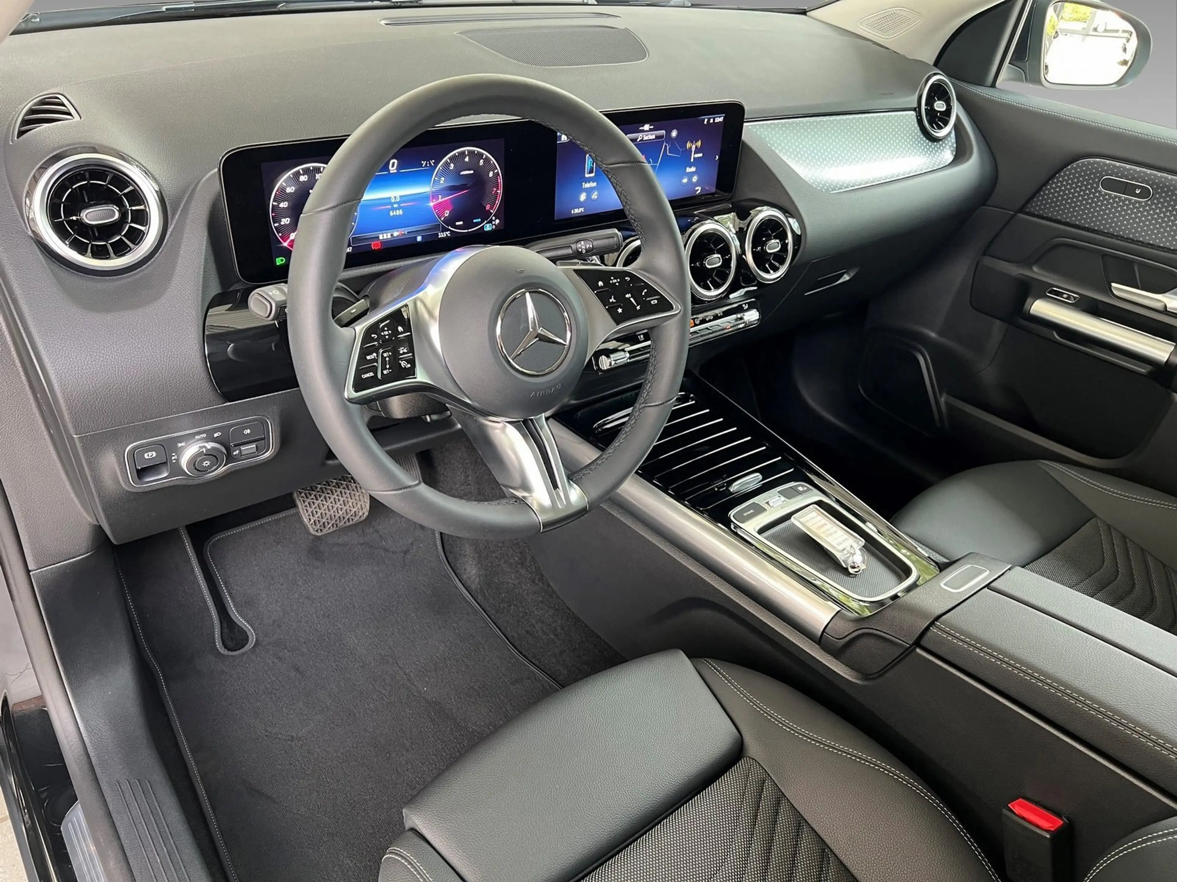 Mercedes-Benz GLA 200 Progressive Line Advanced — photo 11