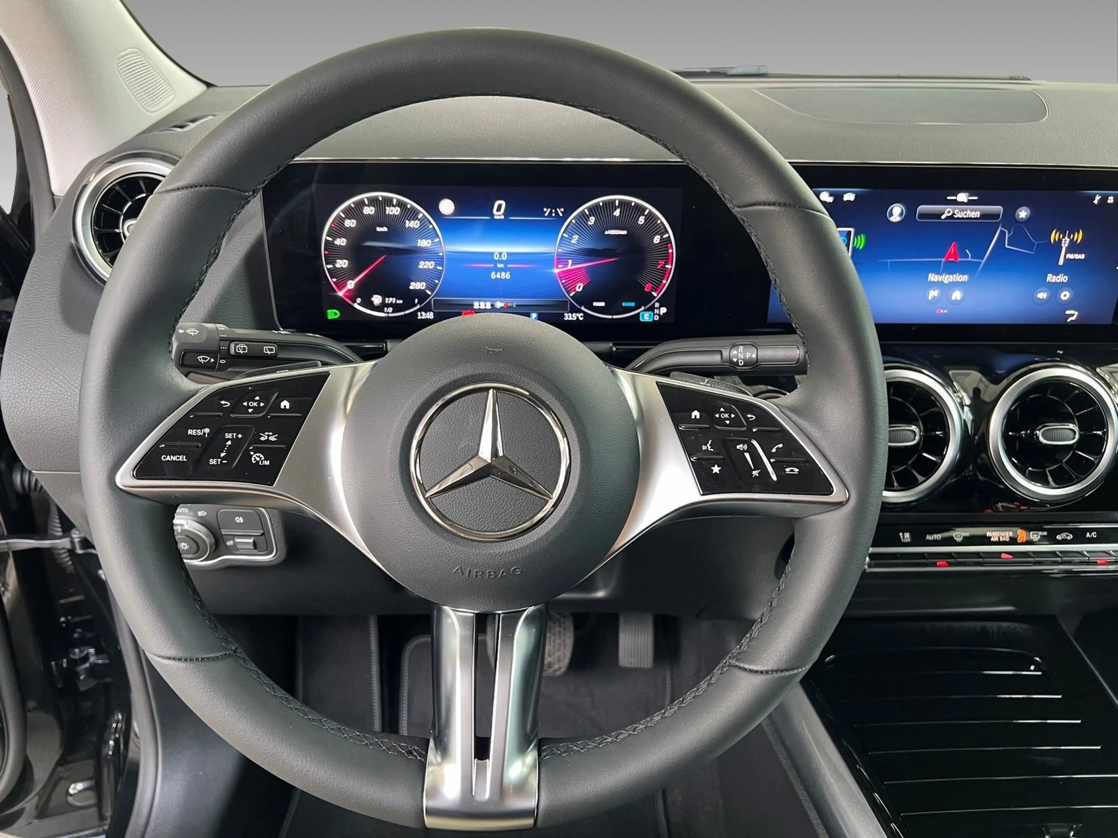 Mercedes-Benz GLA 200 Progressive Line Advanced — photo 12