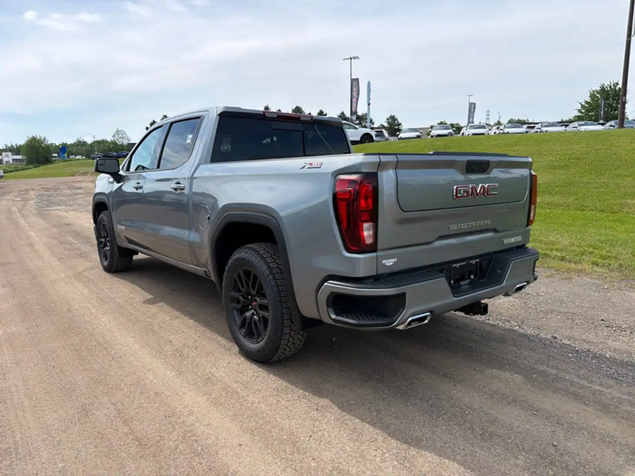 GMC Sierra 1500 снимка GMC Sierra 1500
