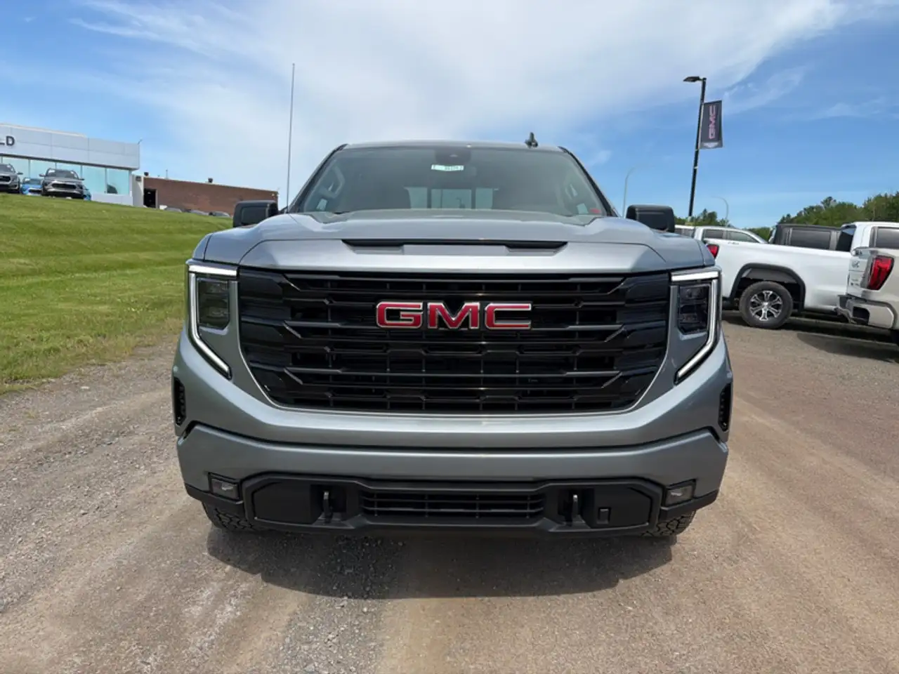GMC Sierra 1500 снимка GMC Sierra 1500