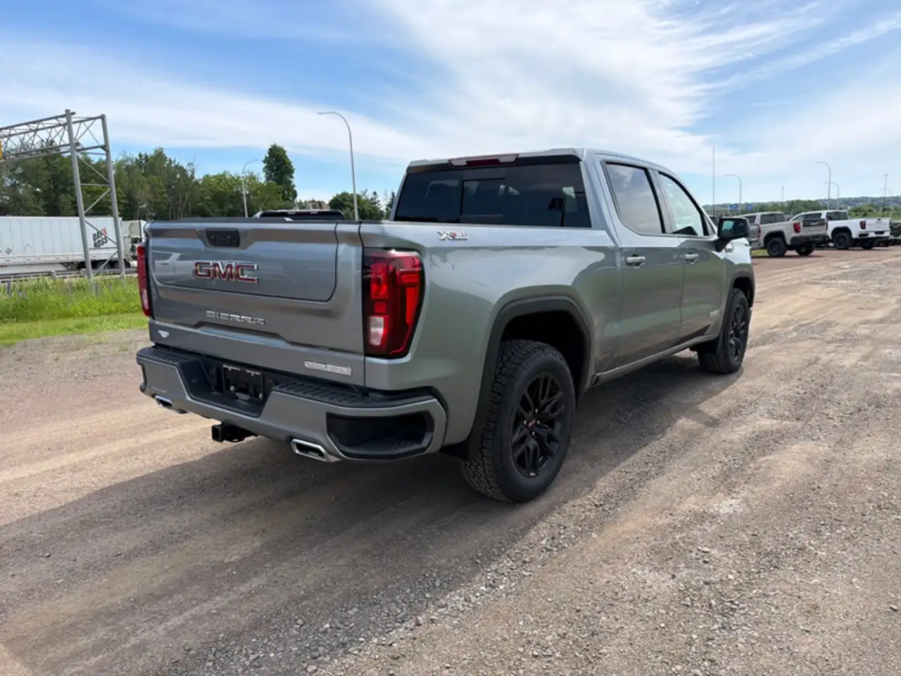 GMC Sierra 1500 снимка GMC Sierra 1500