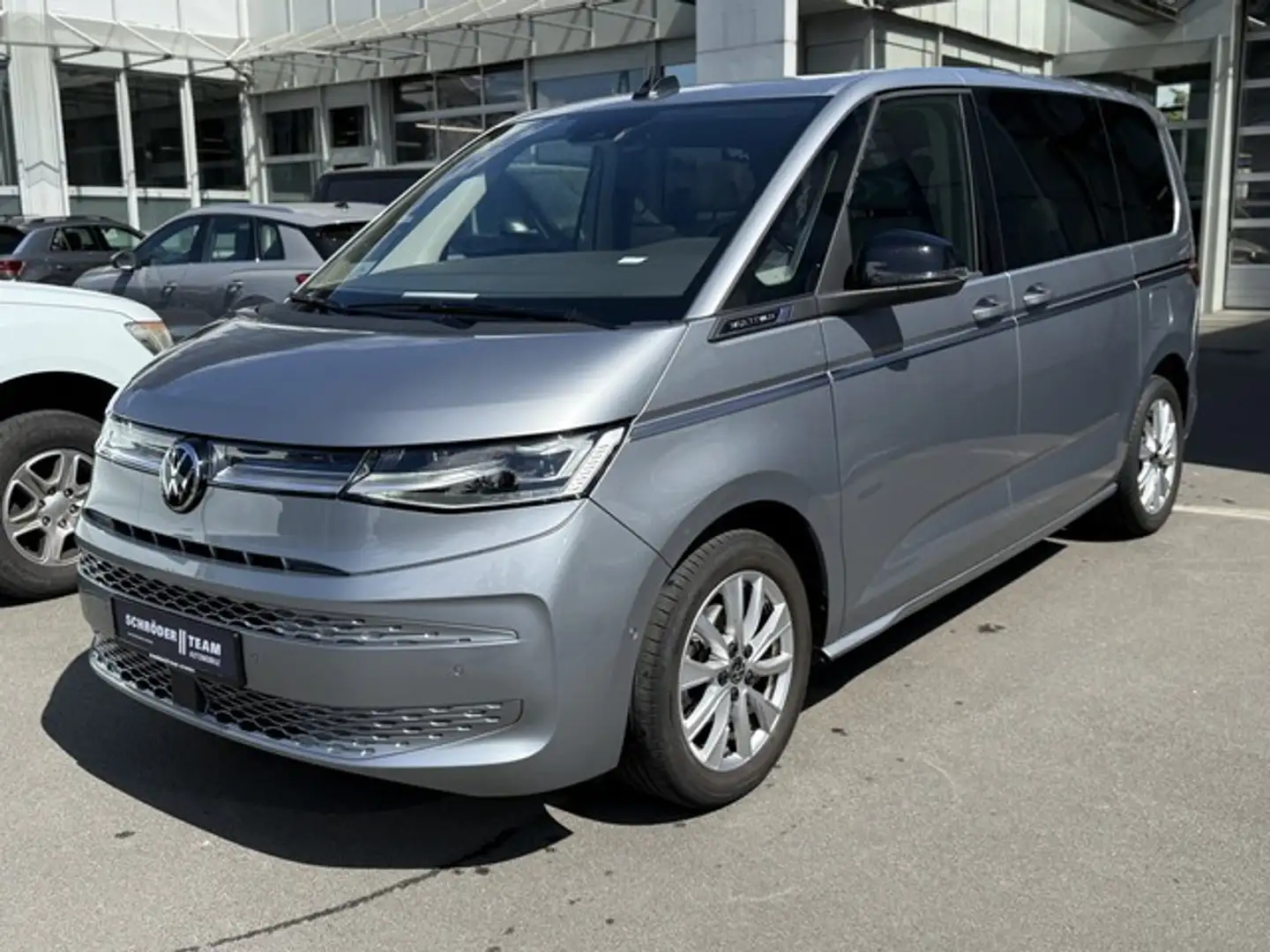 Volkswagen T7 Multivan Style 2.0 TDI DSG AHK Kamera Pano Silber - 1