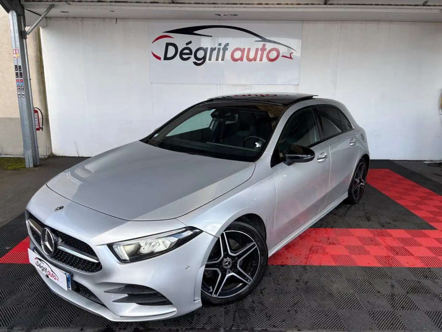 Mercedes-Benz A 180 180 d 7G-DCT AMG Line Gris - 1