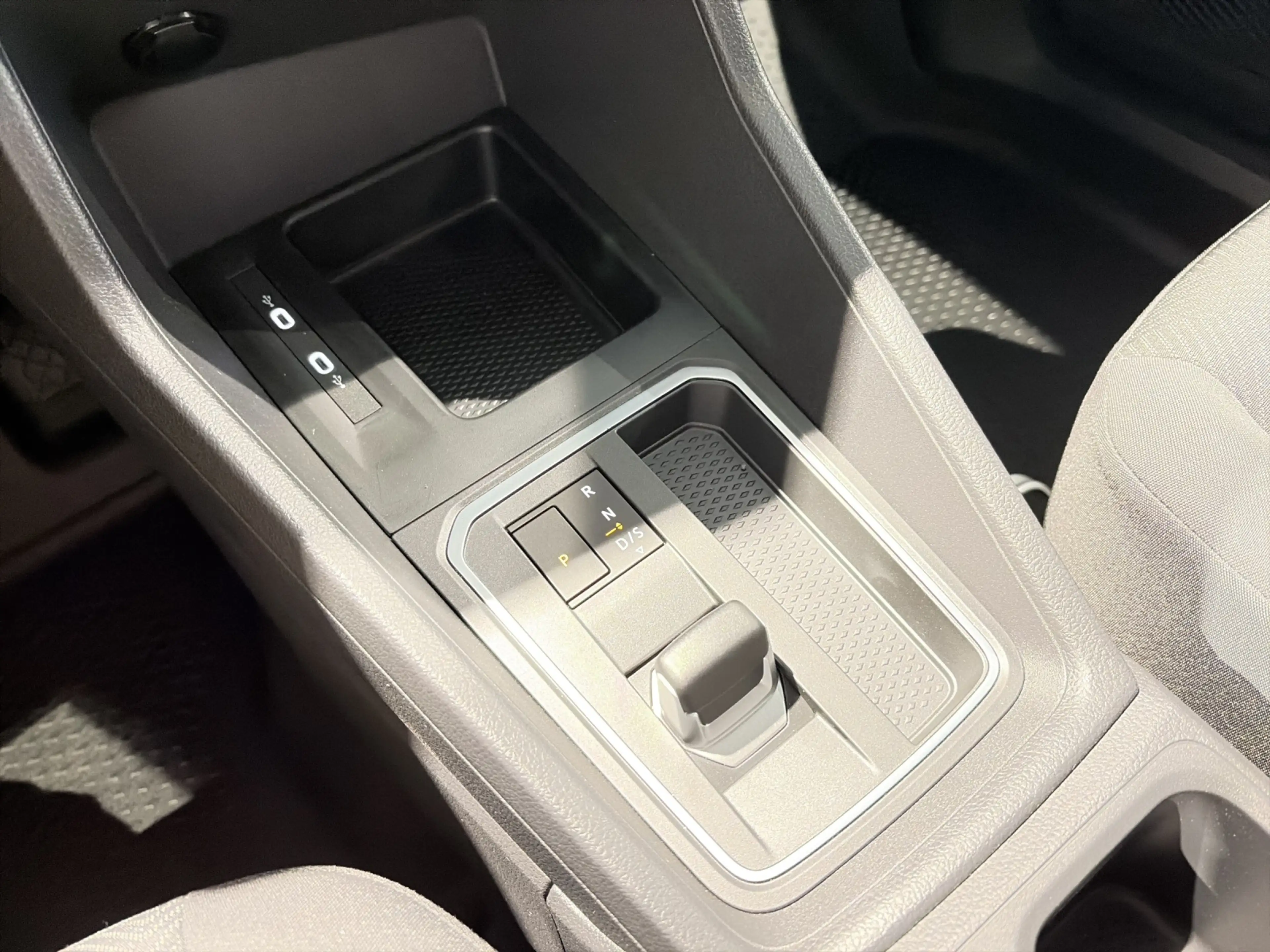 Ford Transit Connect Trend L2 Kasten — photo 12