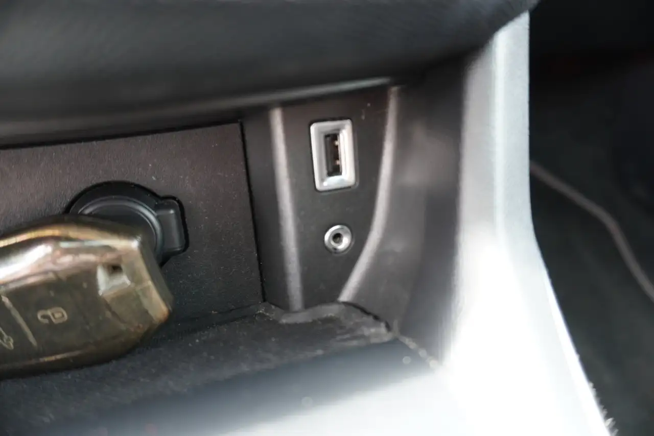 Peugeot 308 308 — photo 23
