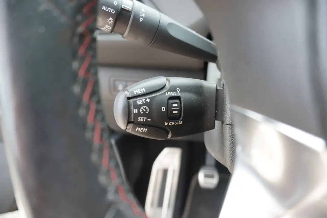 Peugeot 308 308 — photo 26