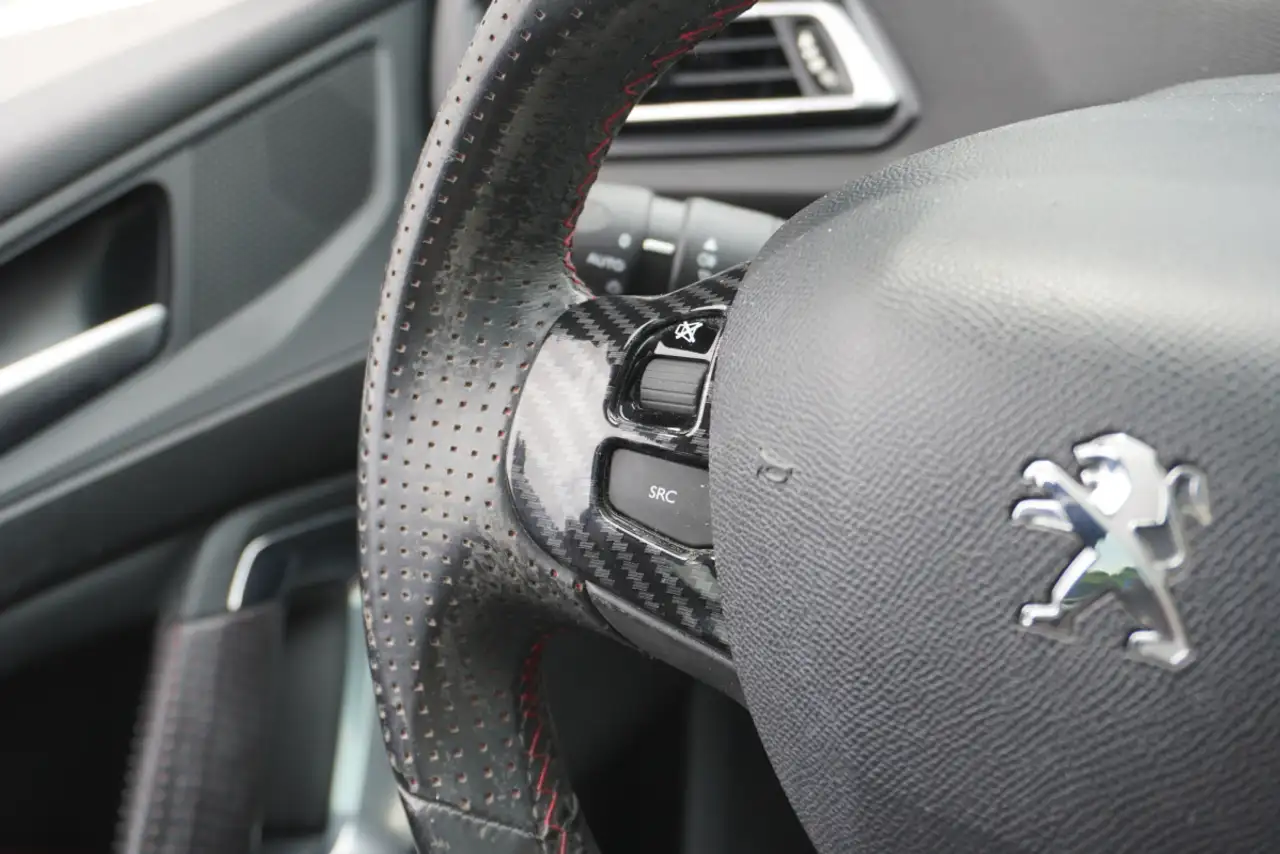 Peugeot 308 308 — photo 24