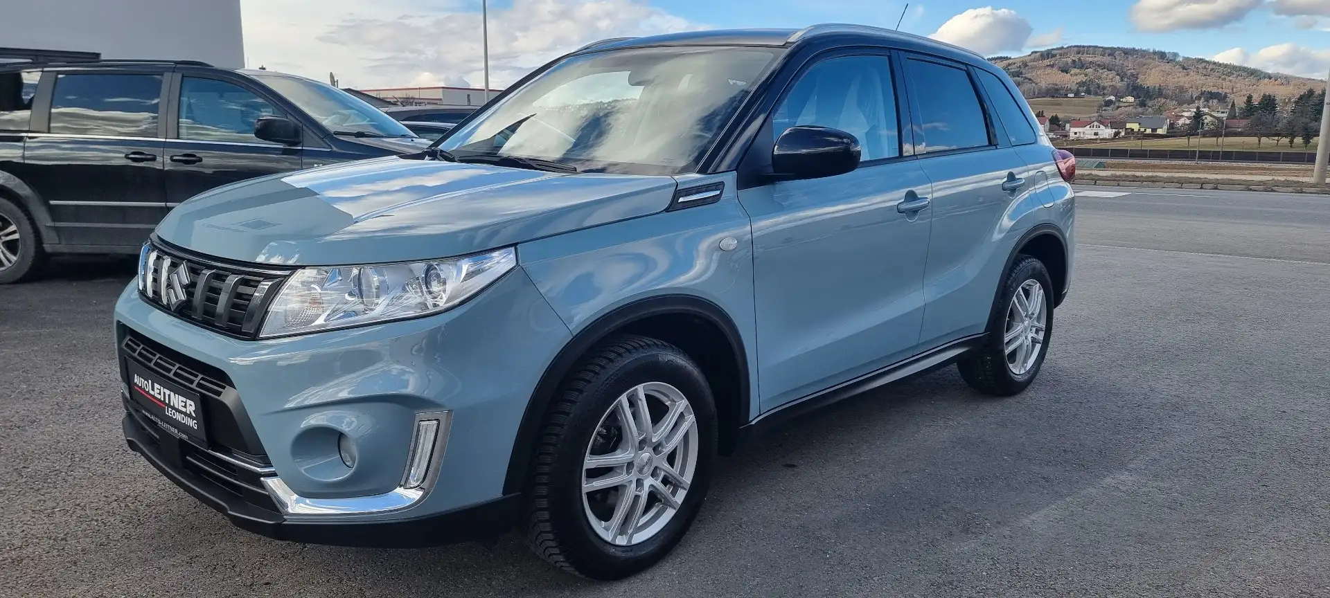 Suzuki Vitara Shine Aut. Blau - 1