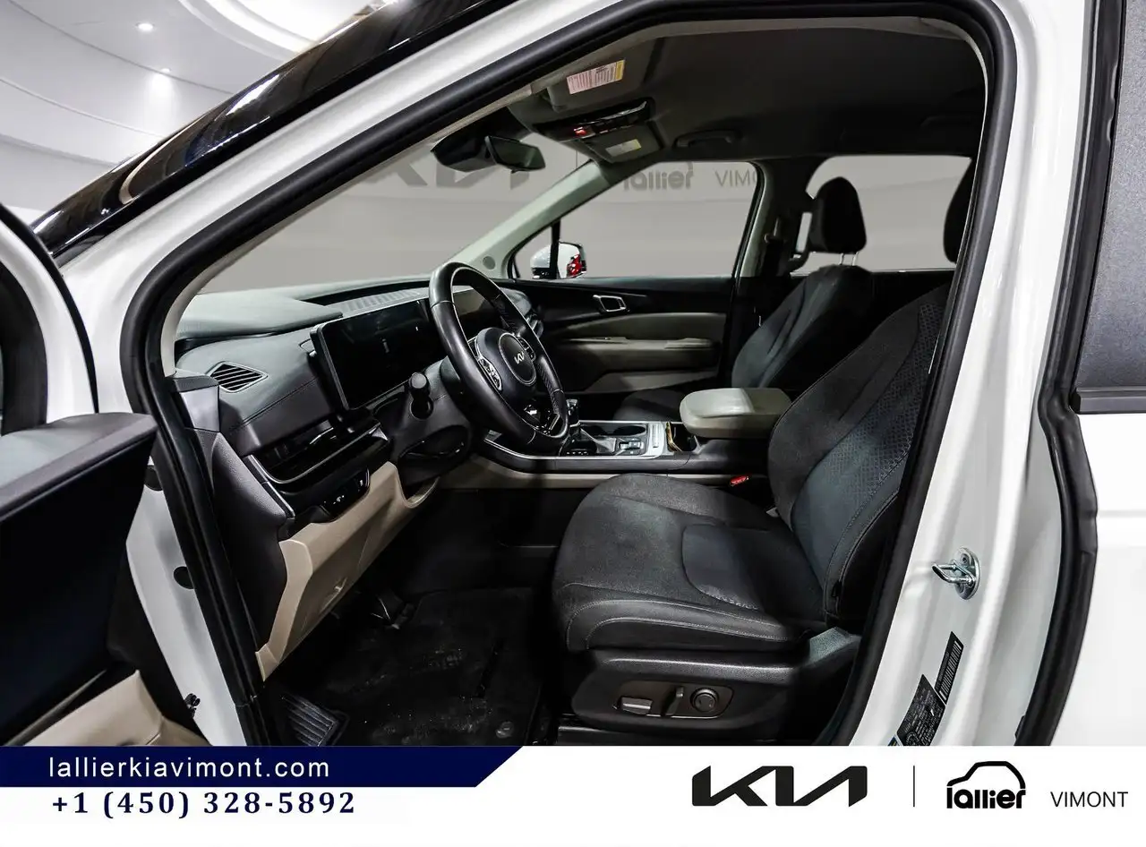 Kia Carnival снимка Kia Carnival