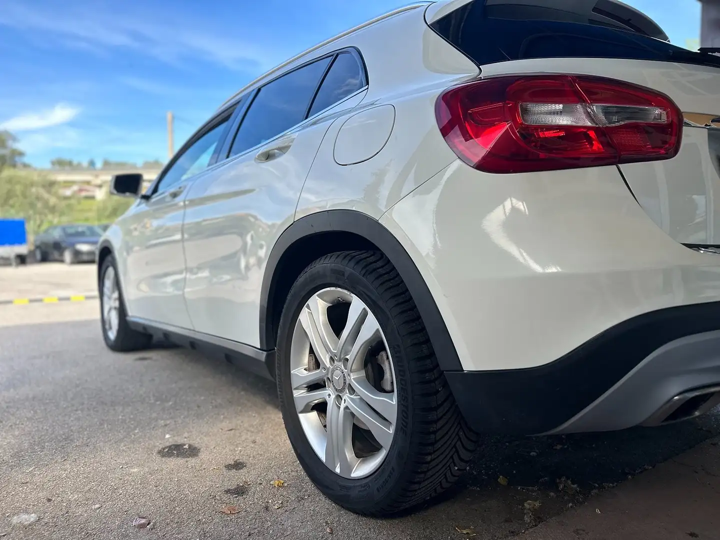 Mercedes-Benz GLA 200 GLA-X156 2014 d (cdi) Premium auto Bianco - 2