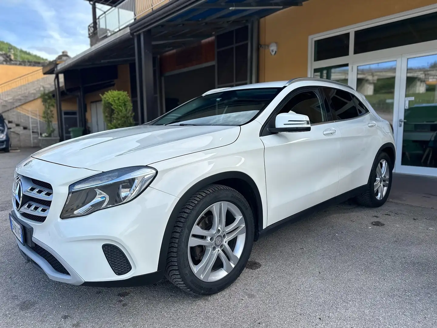 Mercedes-Benz GLA 200 GLA-X156 2014 d (cdi) Premium auto Bianco - 1