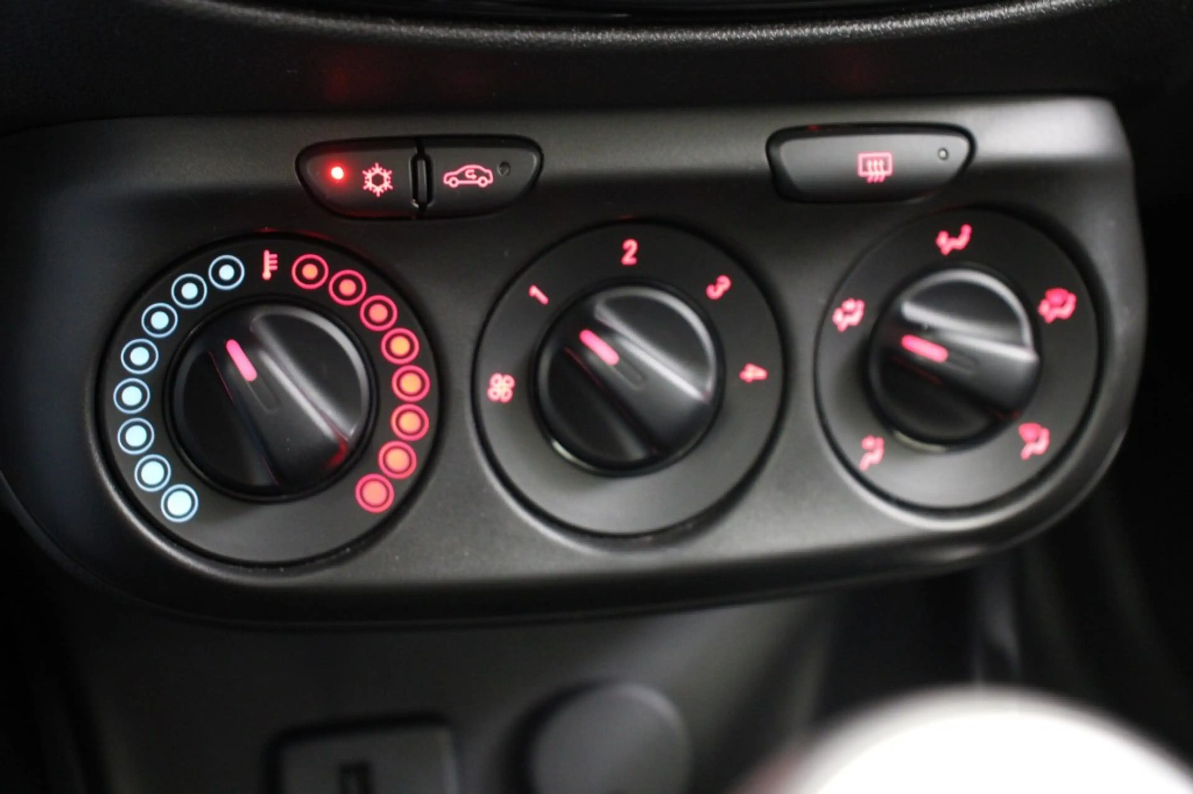 Opel Adam 1.0 Turbo BlitZ - Carplay, Cruise, Stoel/Stuur ver — photo 27