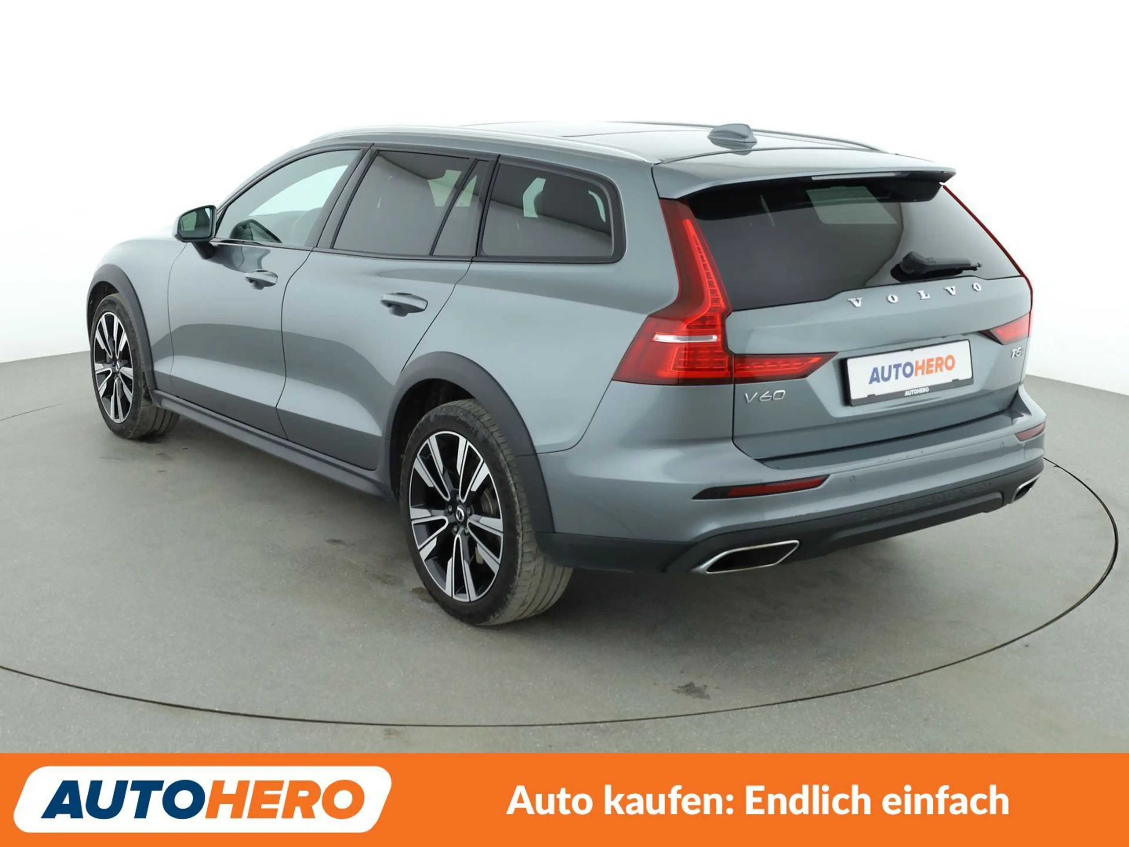 Volvo V60 Cross Country 2.0 T5 Pro AWD Aut.*NAVI*LED*TEMPO*PDC*SHZ* — photo 4