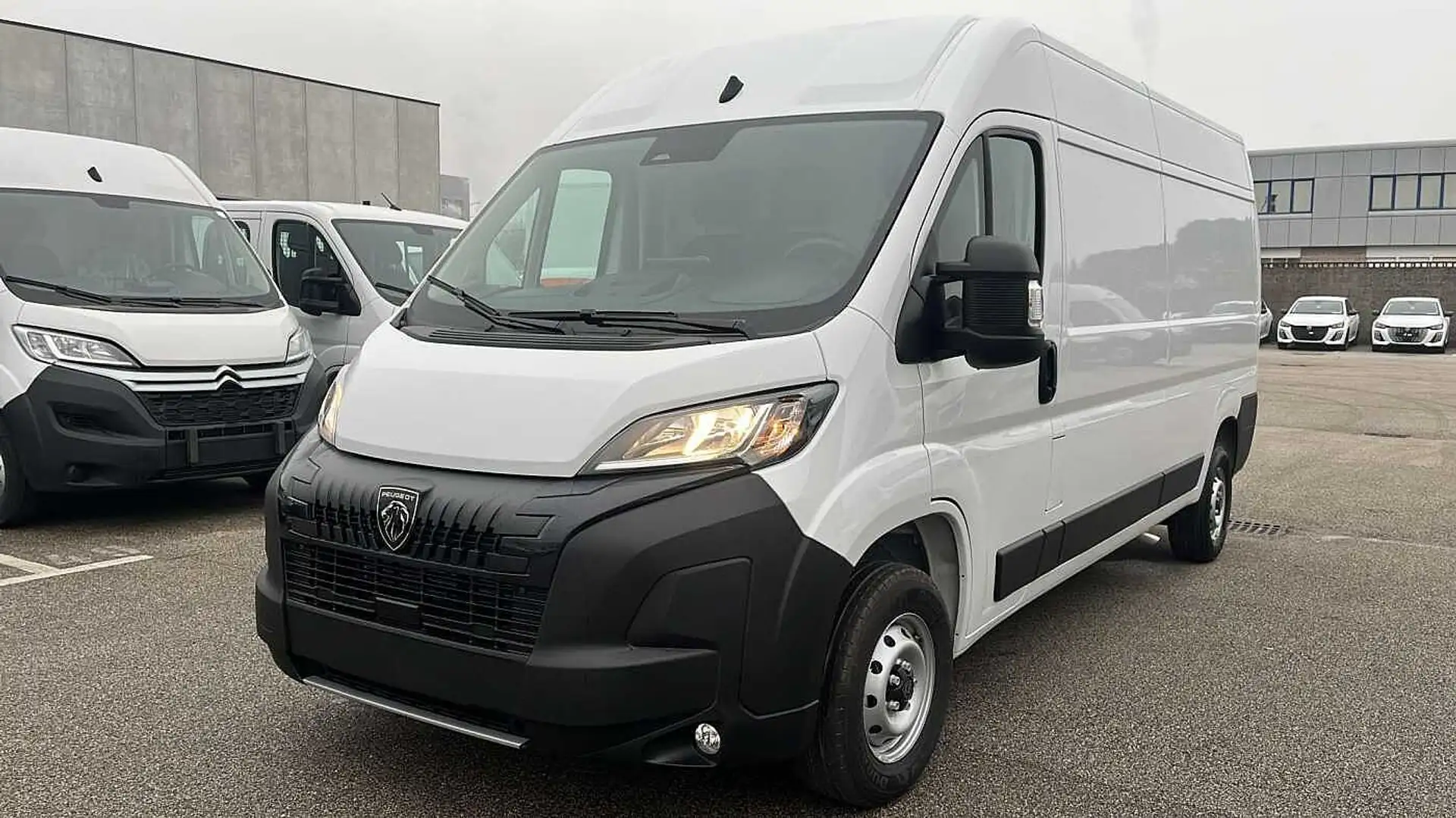 Peugeot Boxer NUOVO Boxer 335 L3H2 2.2 BlueHDi 140 Bianco - 1