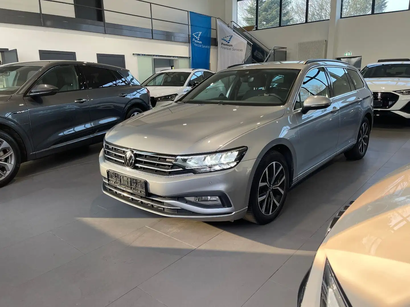 Volkswagen Passat Variant Passat Business 2.0 TDI DSG ACC/LED/KAM/SIGN/4S Silber - 1