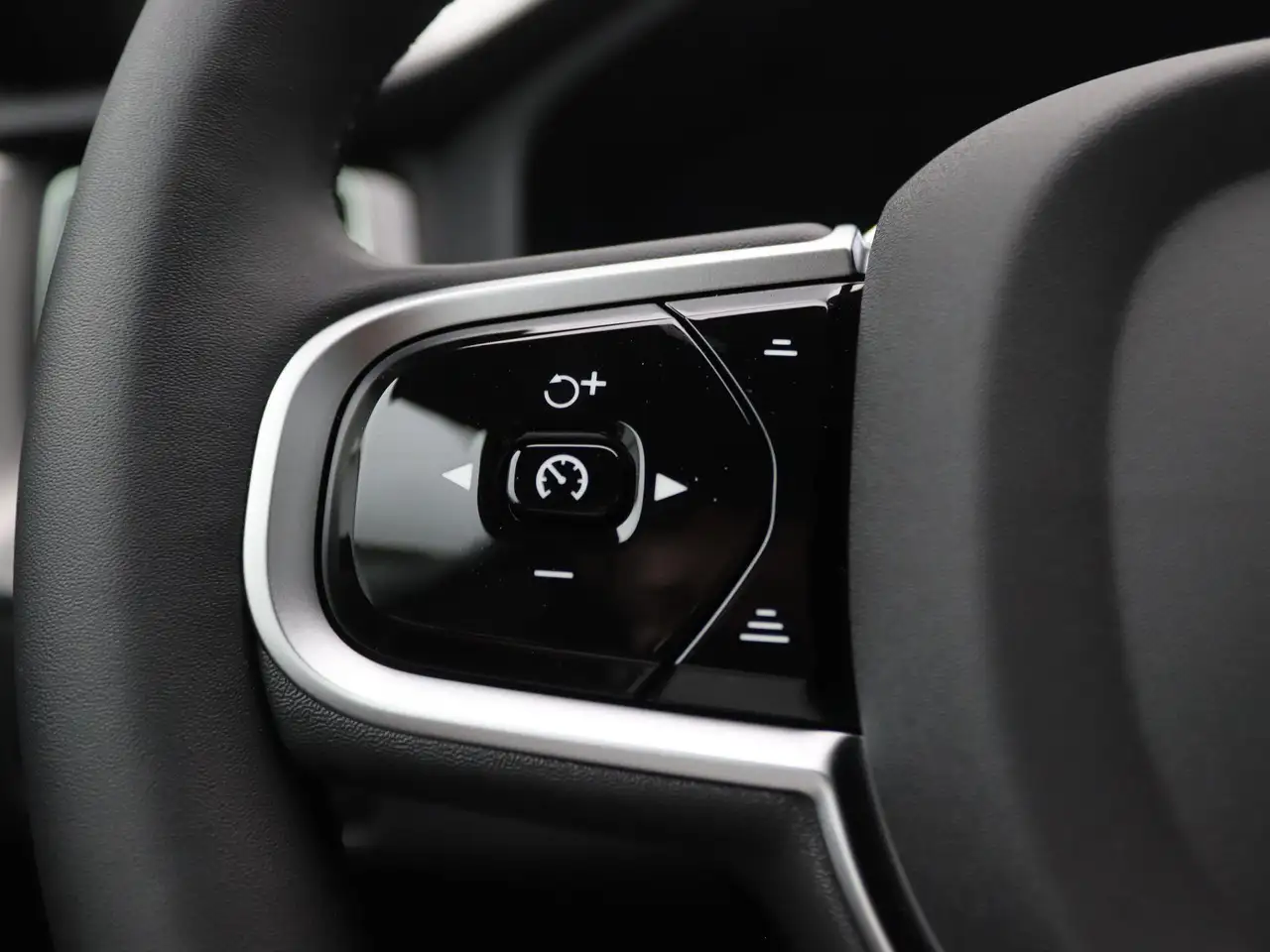 Volvo XC60 2026 — фото 19