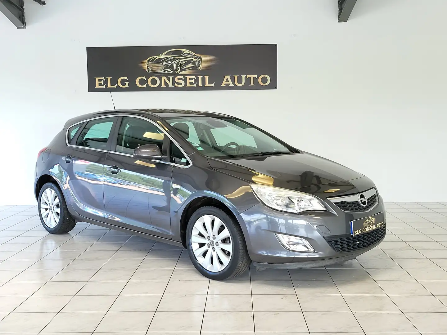 Opel Astra Astra 1.4 Turbo 140 ch Cosmo Gris - 1