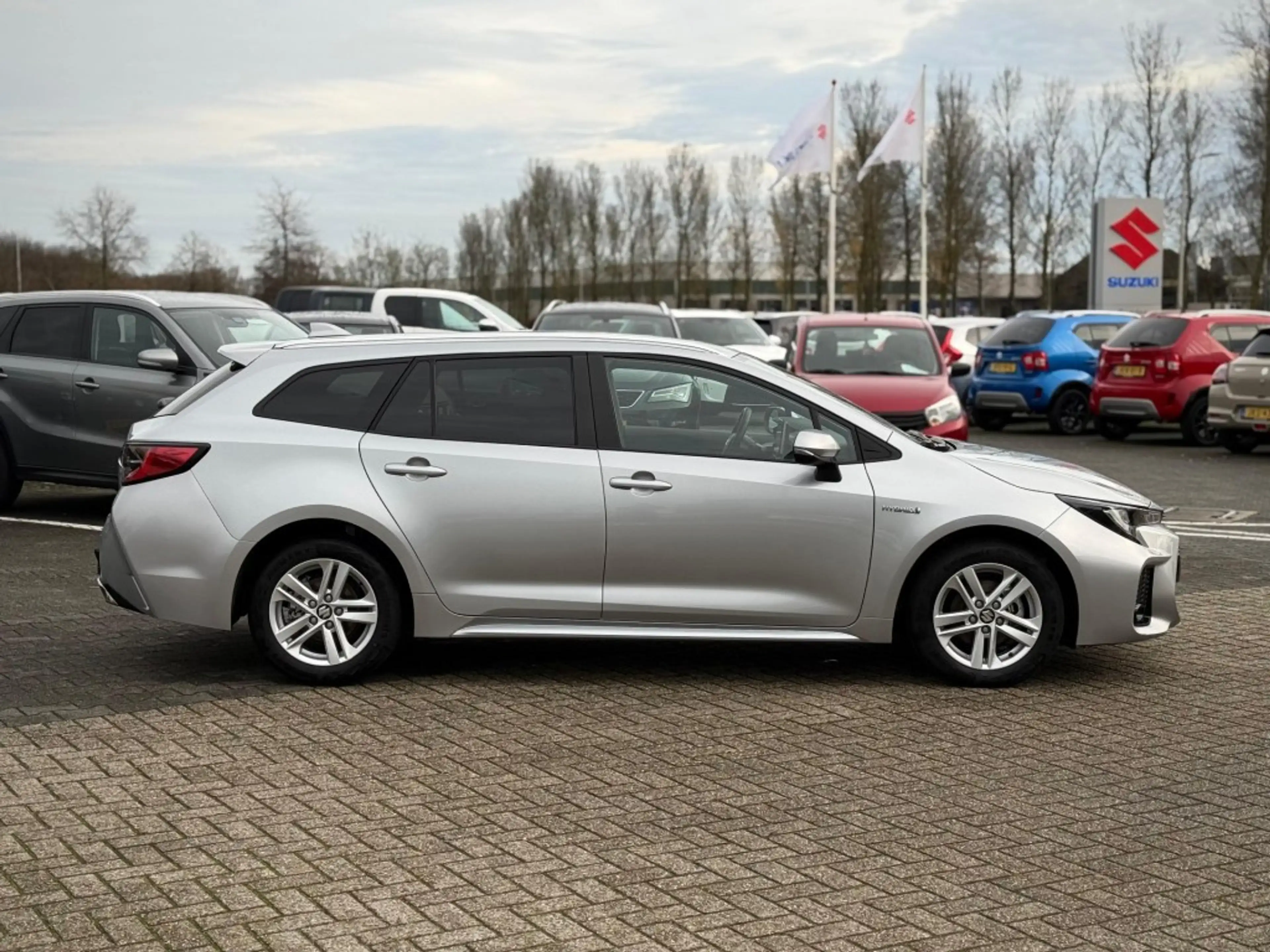 Suzuki Swace 1.8 HYBRID A/T SELECT — photo 6