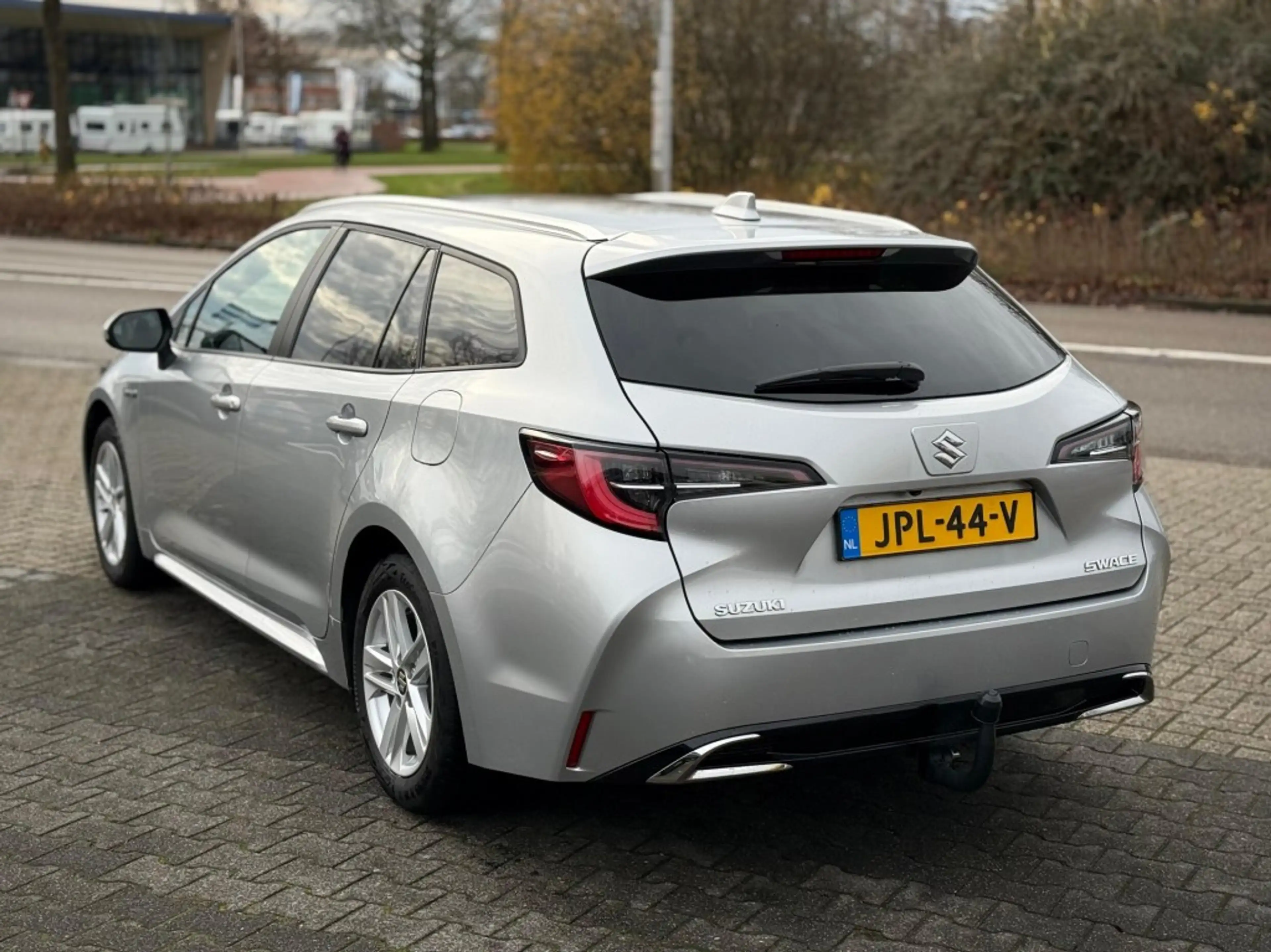 Suzuki Swace 1.8 HYBRID A/T SELECT — photo 3